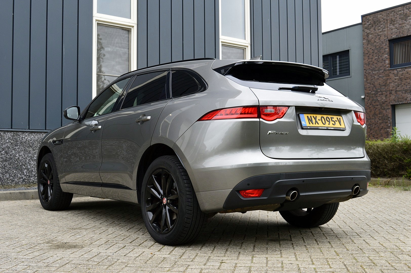 Foto van Jaguar Jaguar F-pace