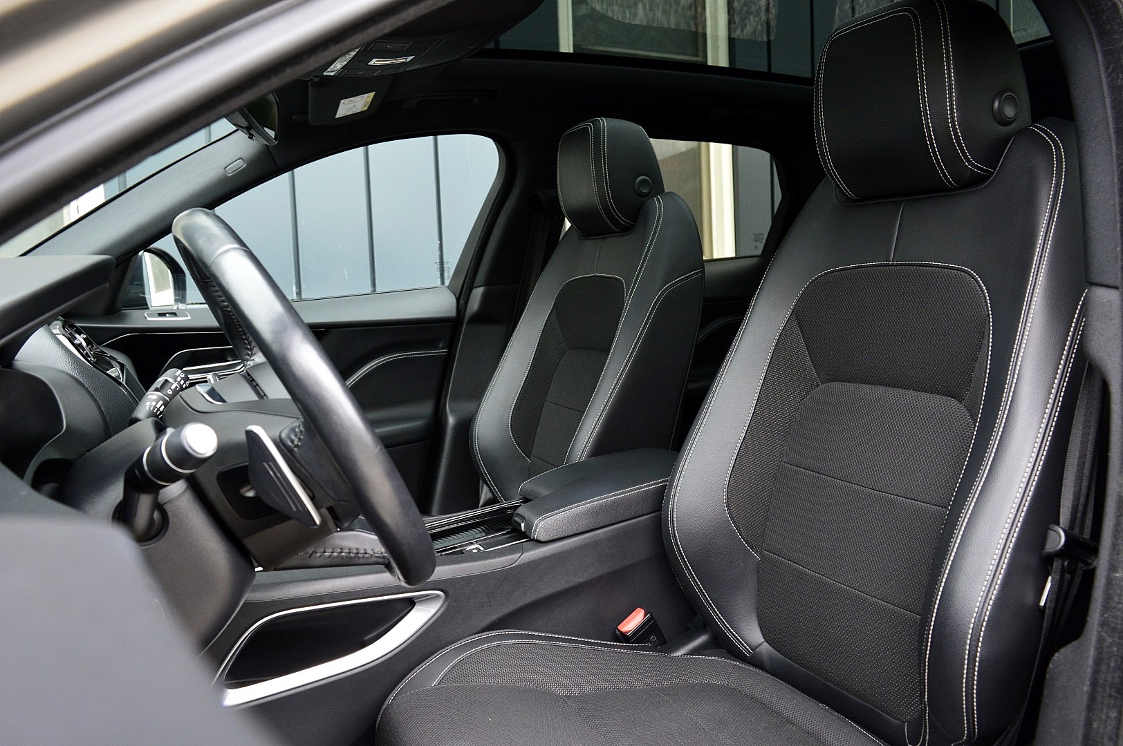 Foto van Jaguar Jaguar F-pace