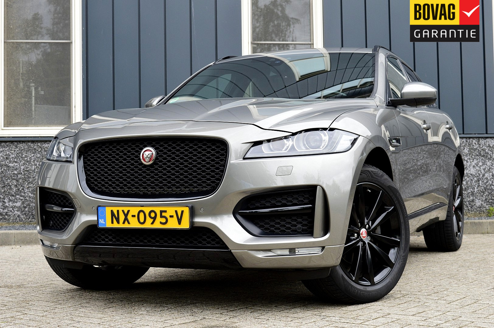 Jaguar Jaguar F-pace 2.0 Portfolio AWD 25t R-Sport 2017 - voorkant
