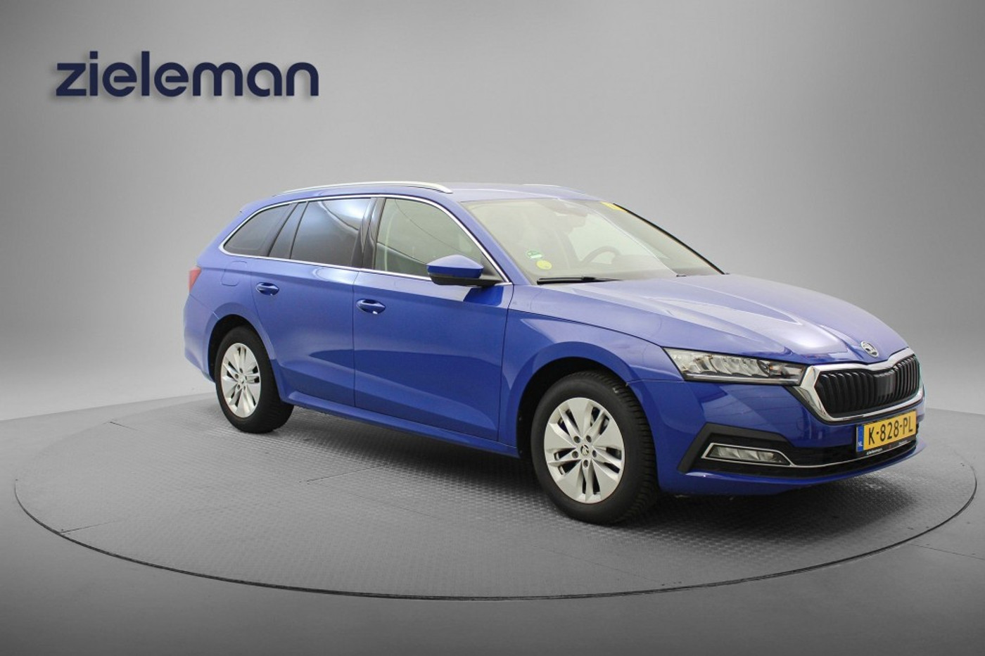 Skoda Octavia Combi 1.0 TSI Ambition - Digitaal Cockpit, Carplay, Navi, Cruise 2021 - voorkant