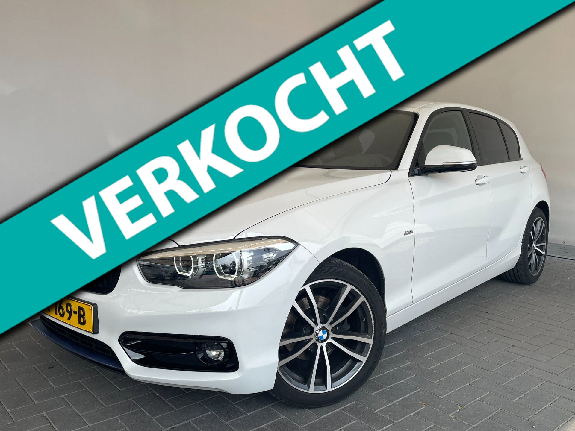 BMW 116i 116i Edition Sport Line Shadow Executive|NAP|LED|Sportstoelen|Nette auto 2018 - voorkant