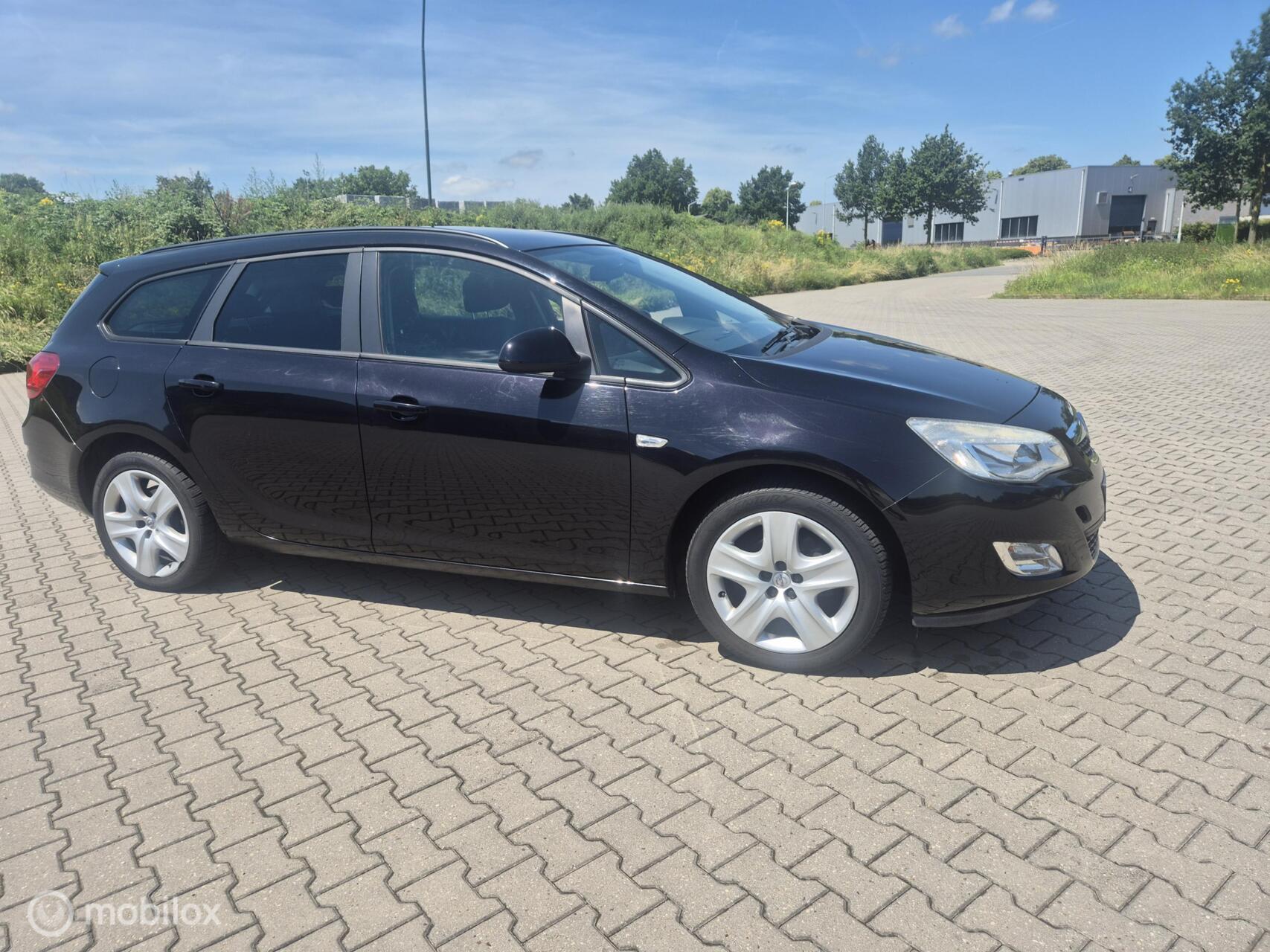 Foto van OPEL ASTRA SPORTS TOURER
