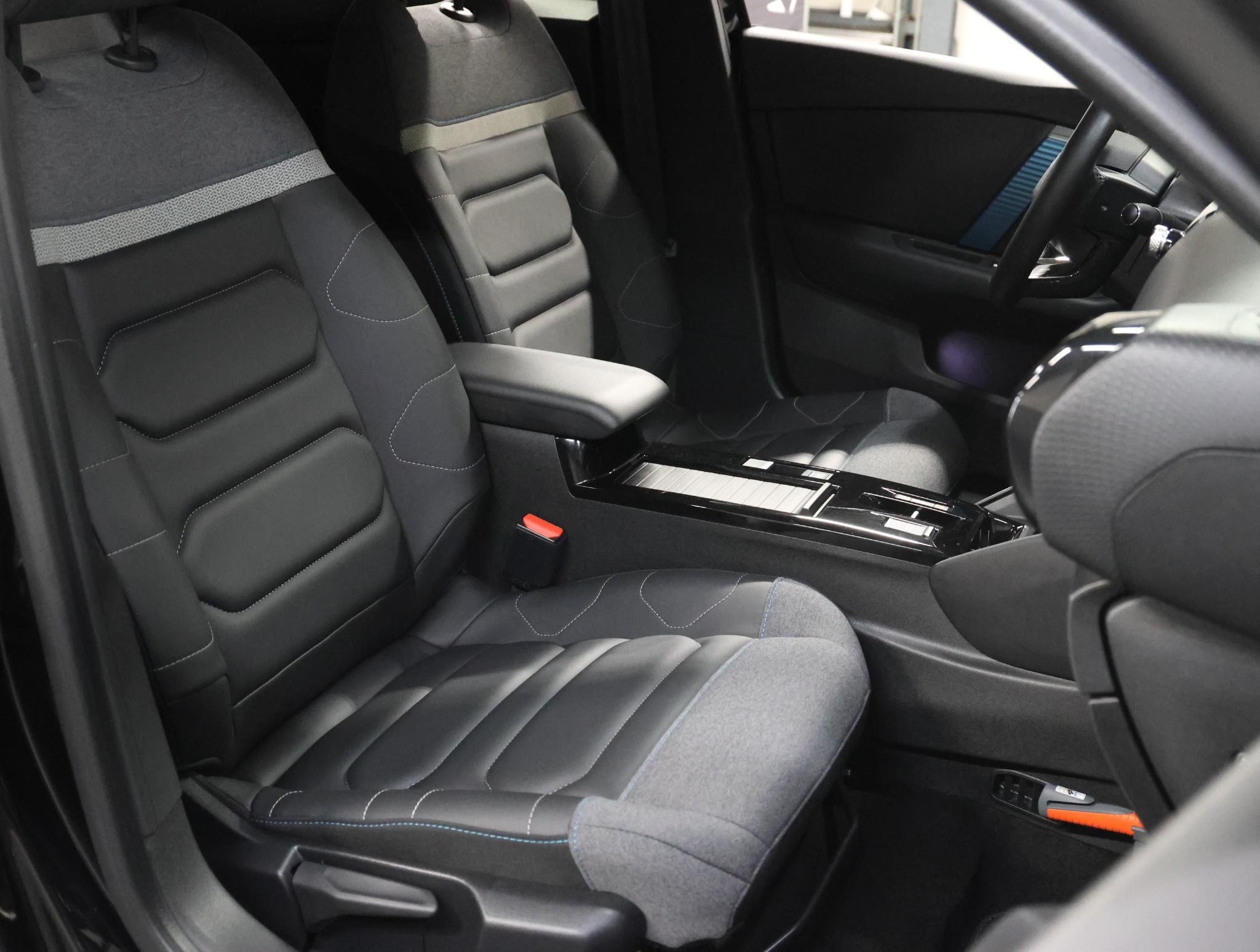 Foto van Citroen E-c4