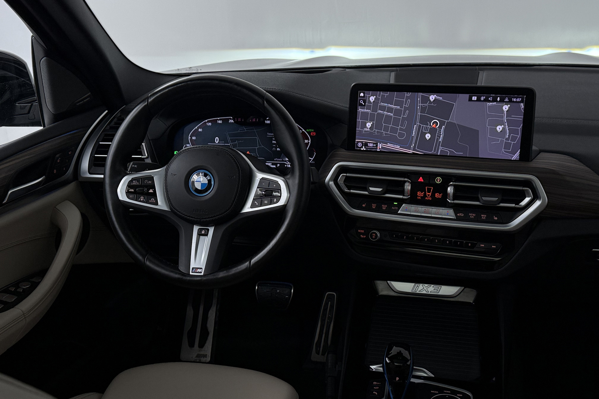 Foto van BMW Ix3