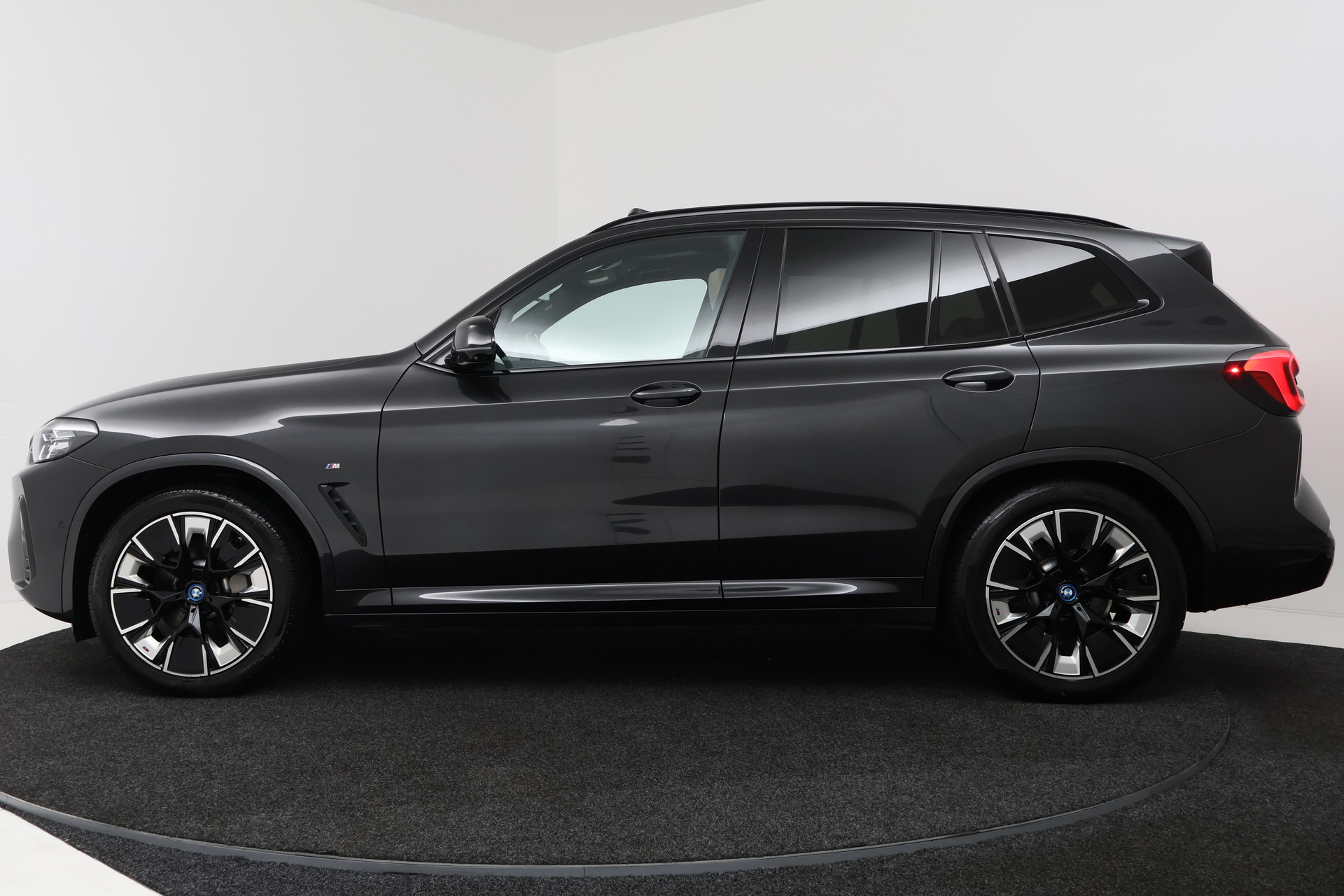 Foto van BMW Ix3