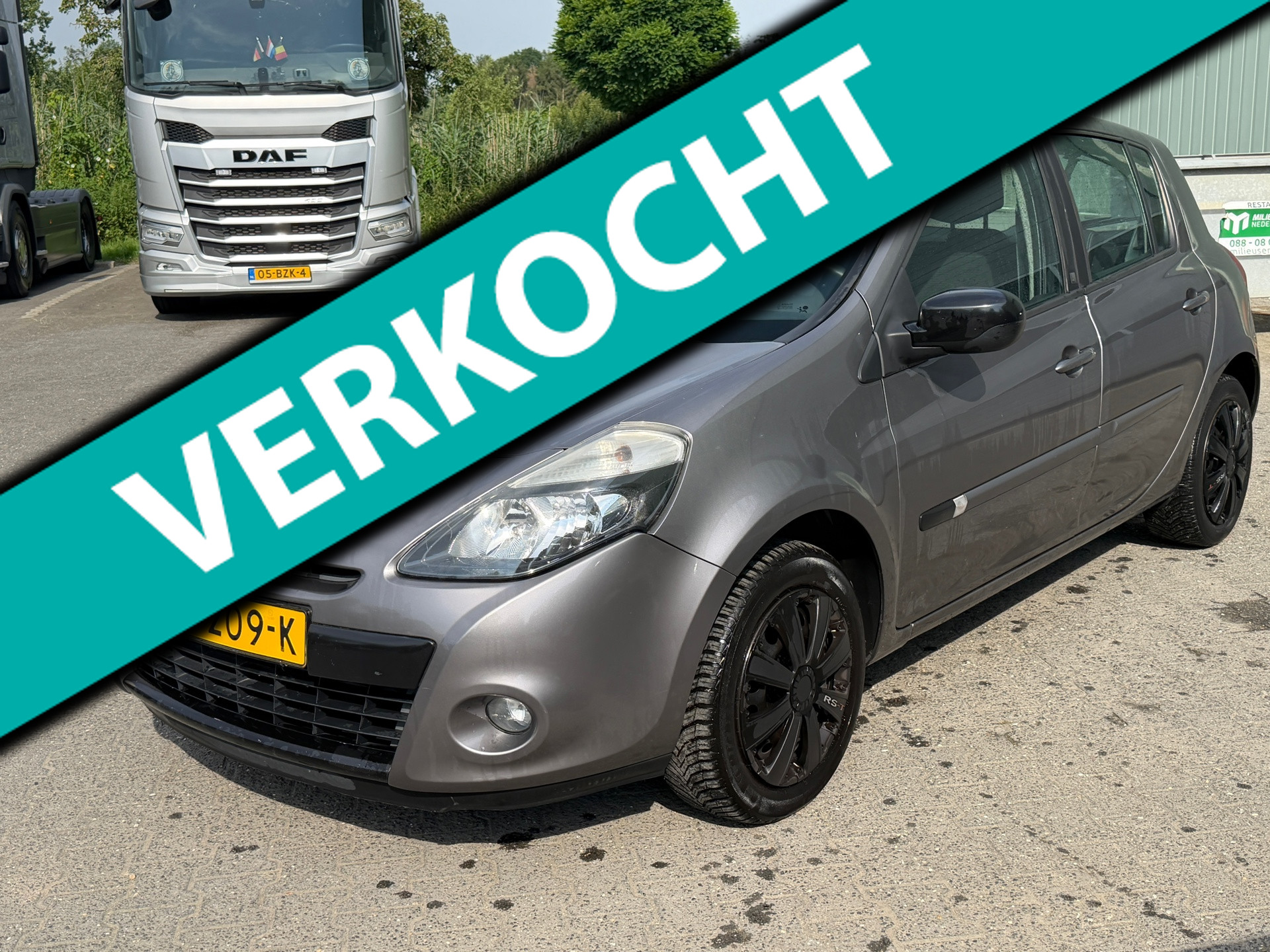 Renault Clio 1.2 20th Anniversary 5 drs CLimate control Navigatie Lage Kilometerstand 2011 - voorkant