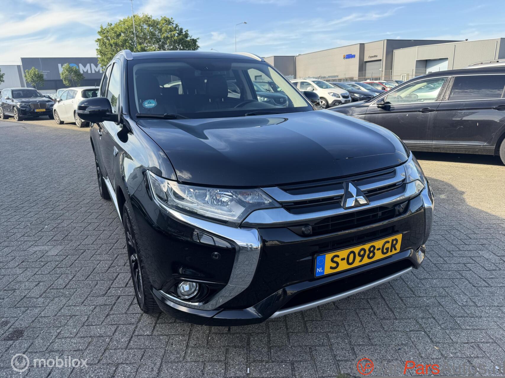 Foto van MITSUBISHI MITSUBISHI OUTLANDER