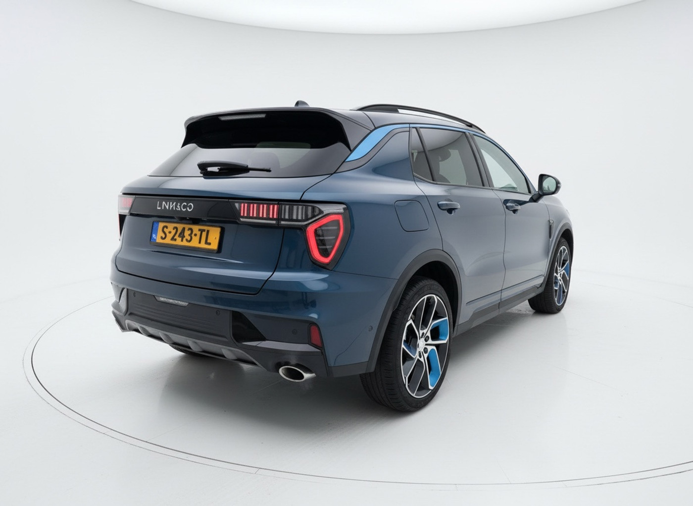 Foto van Lynk&co LYNK & Co 01