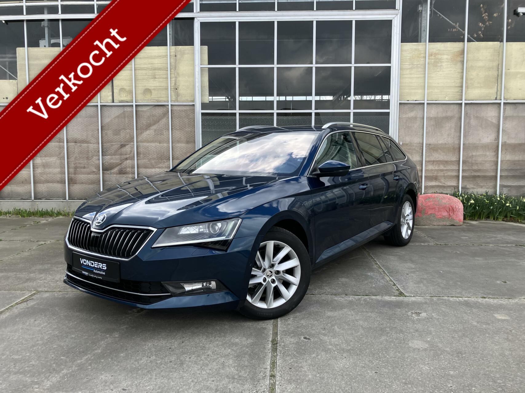 Skoda Superb Combi 1.4 TSI 150pk DSG Style Bns|Leder|Pano|PDC 2018 - voorkant