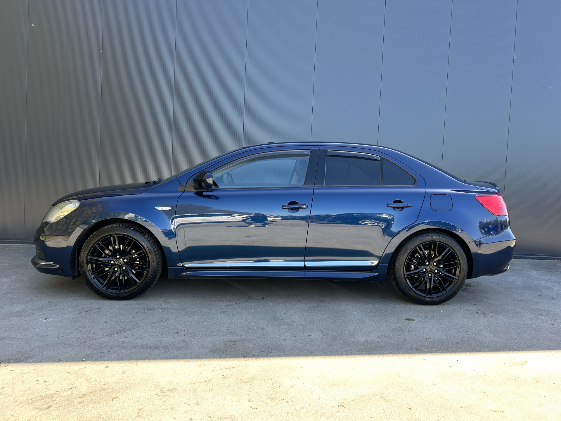 Foto van Suzuki Kizashi