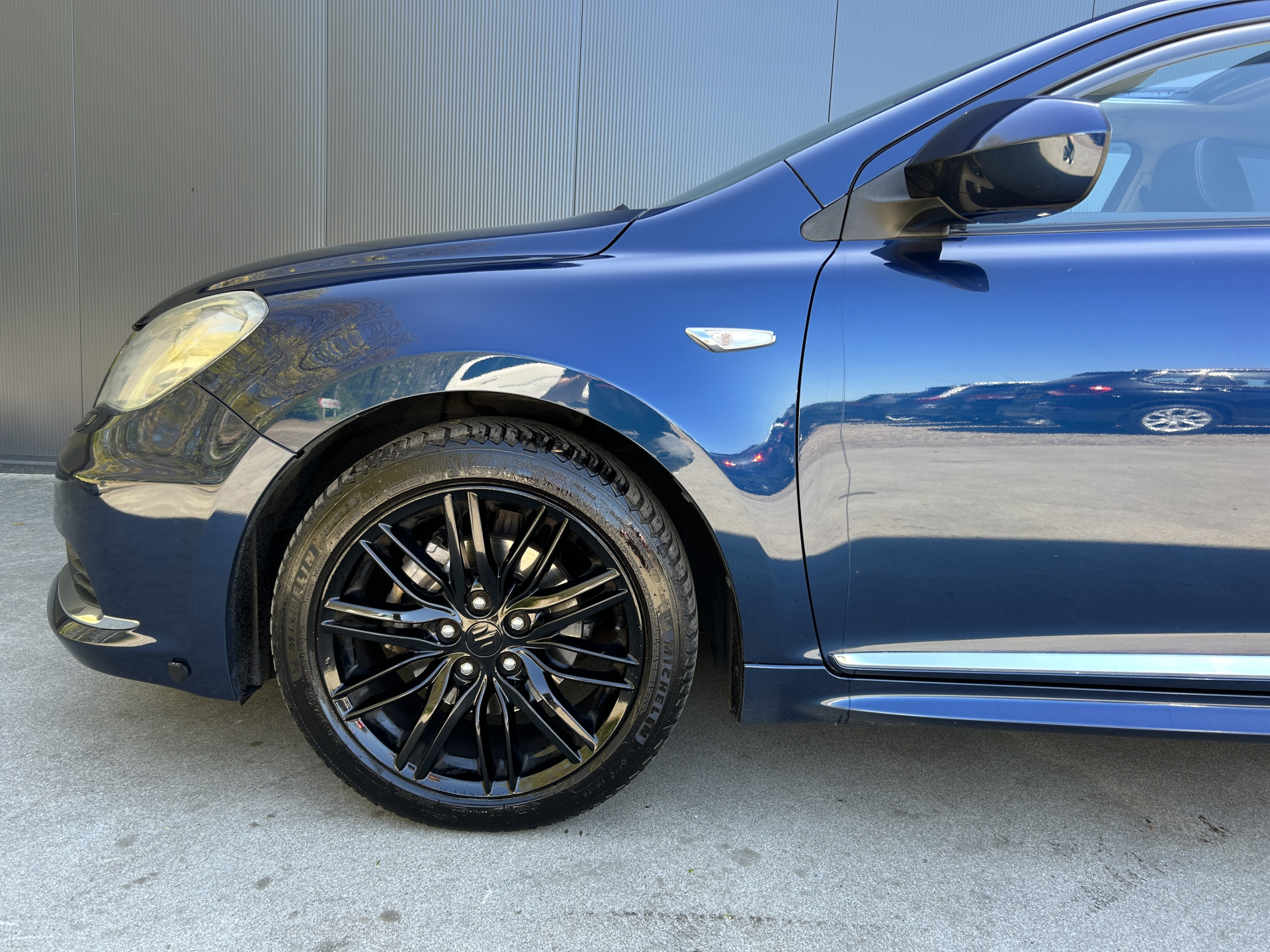 Foto van Suzuki Kizashi