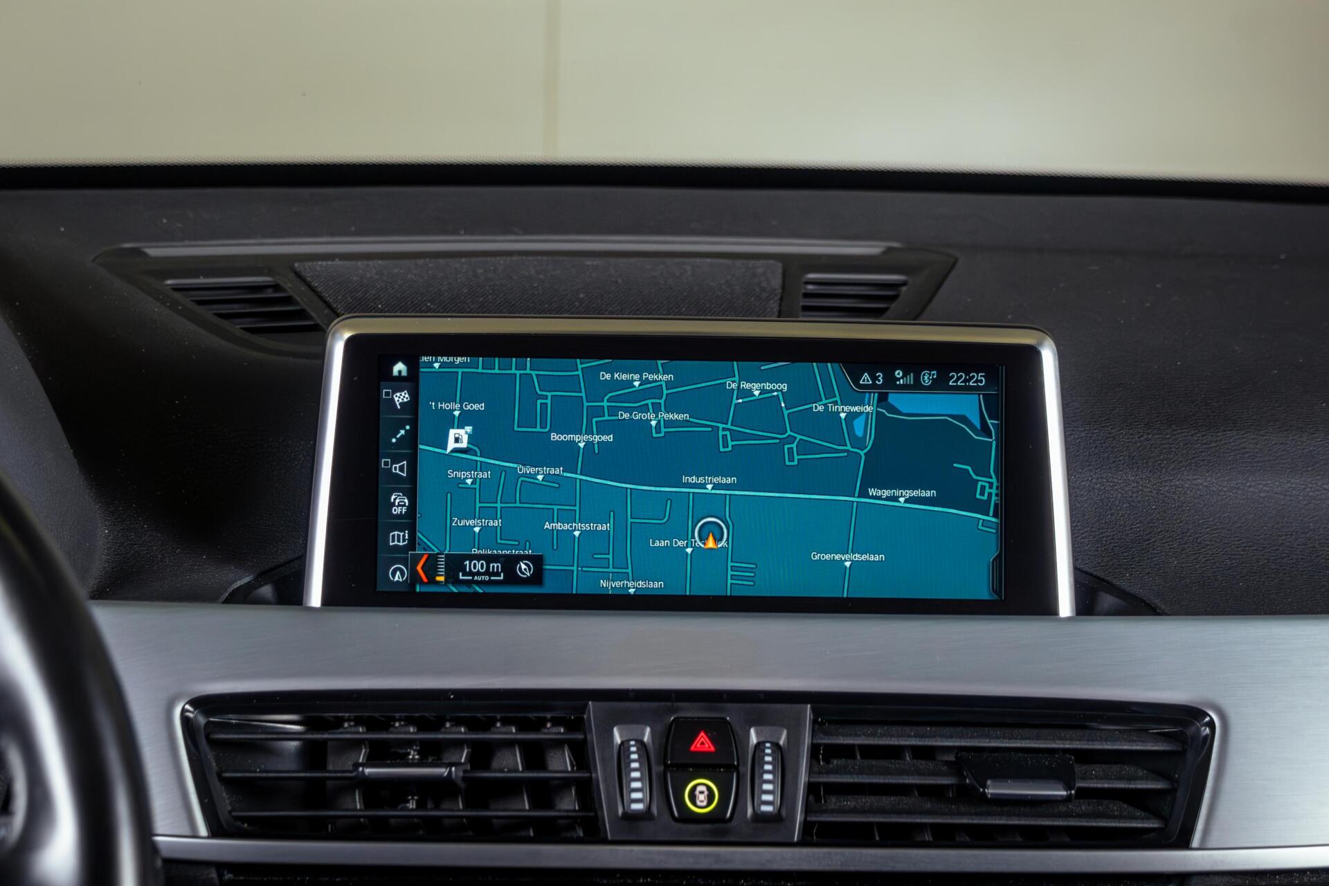 Foto van BMW X1 Xdrive20i