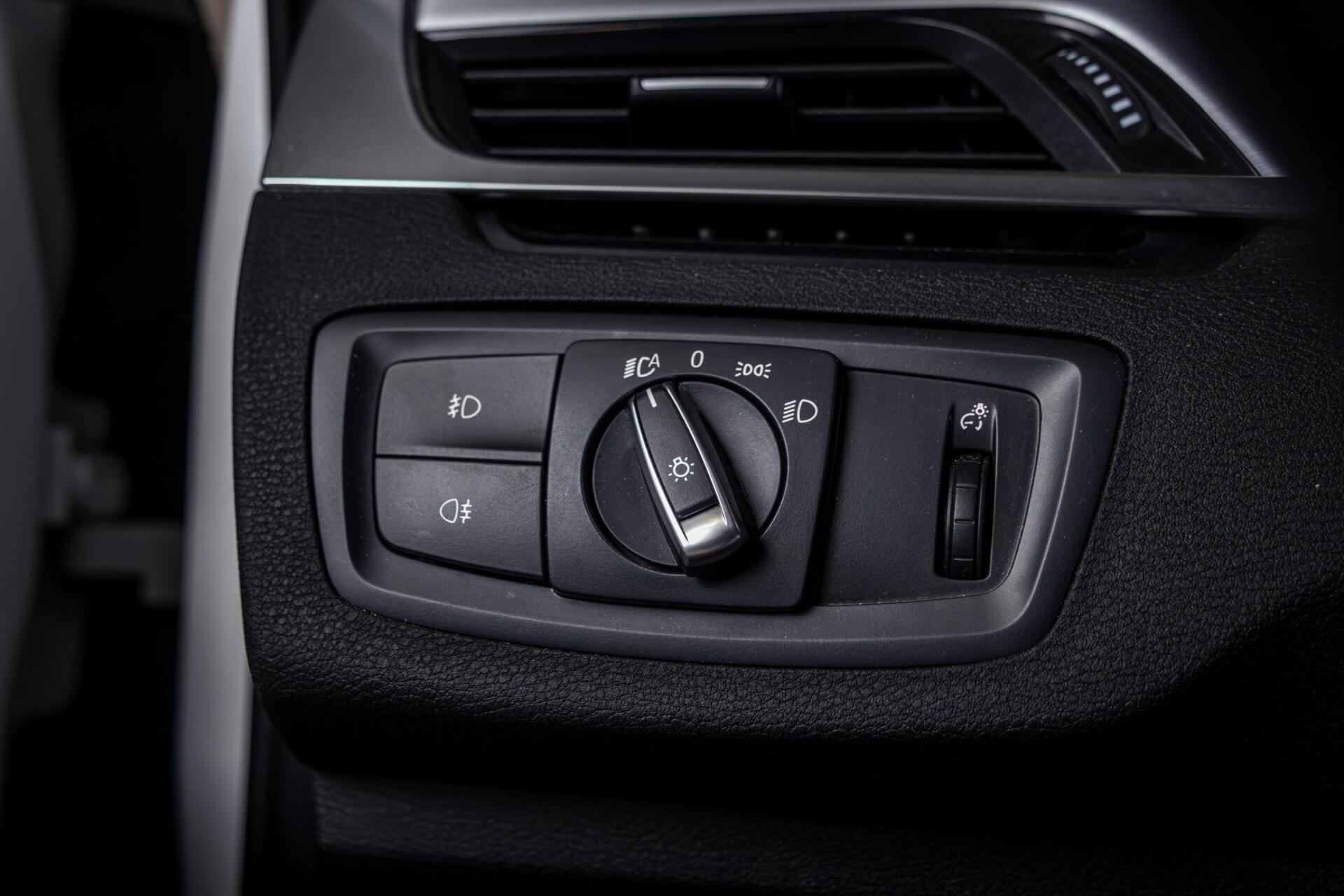 Foto van BMW X1 Xdrive20i