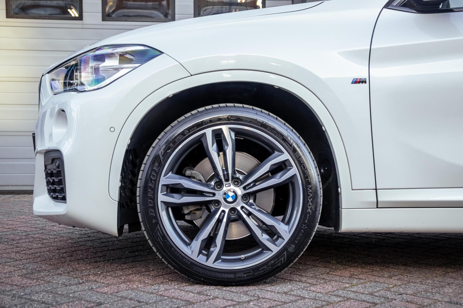 Foto van BMW X1 Xdrive20i