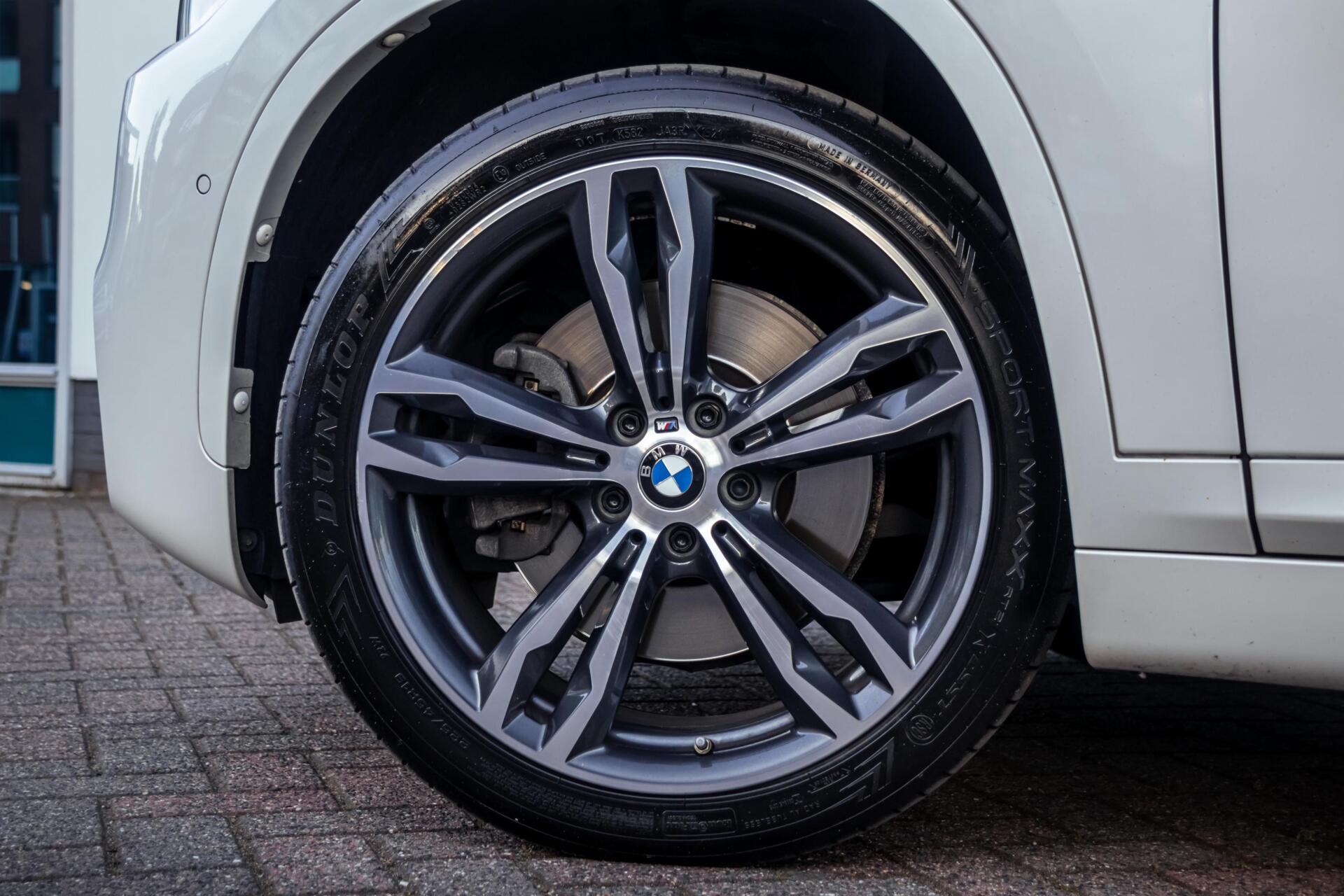Foto van BMW X1 Xdrive20i