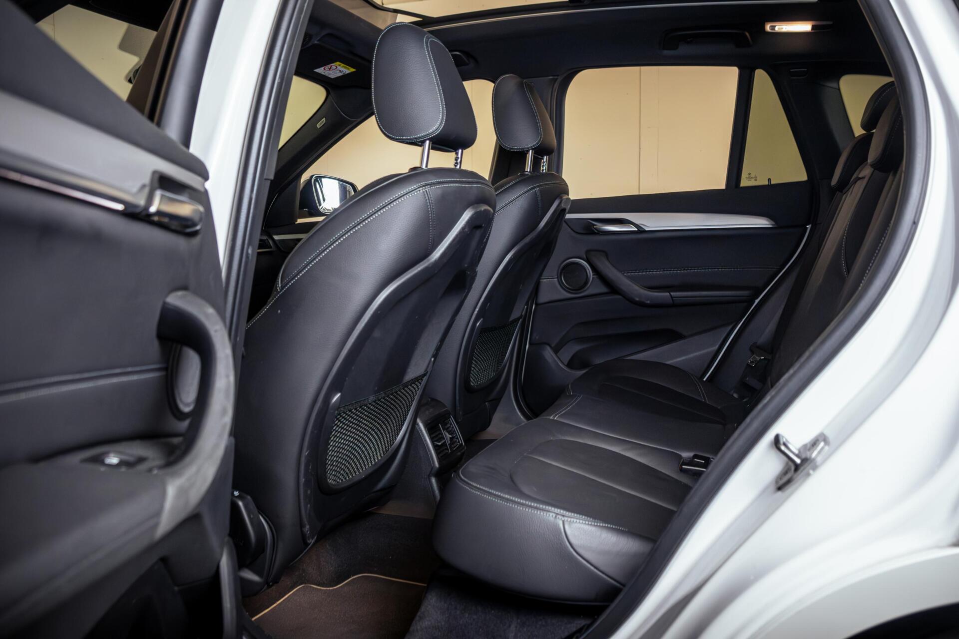 Foto van BMW X1 Xdrive20i