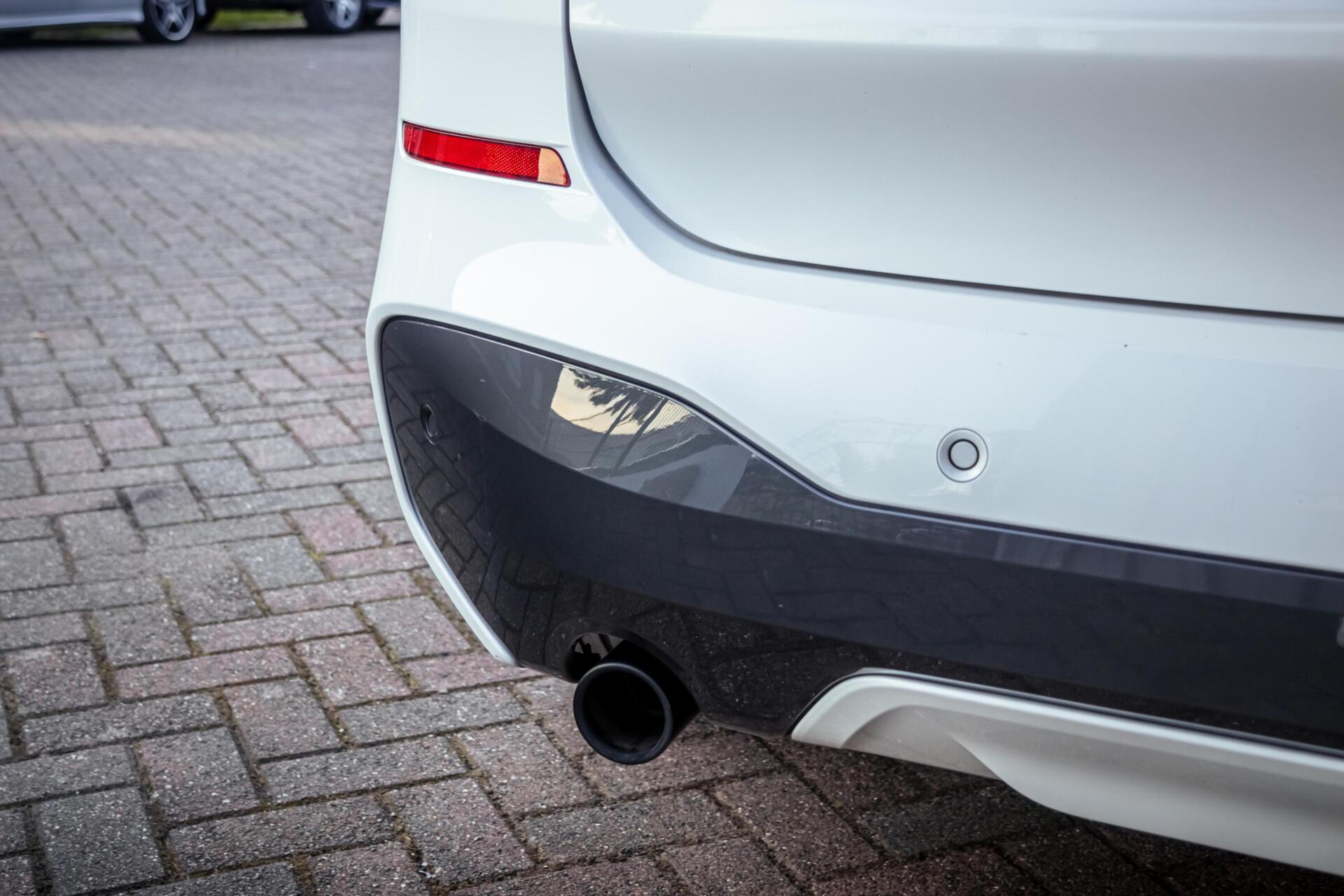 Foto van BMW X1 Xdrive20i