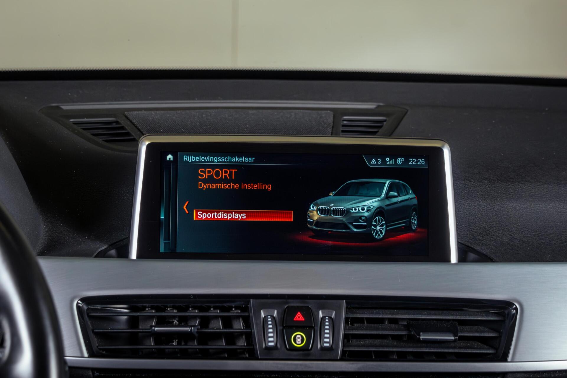 Foto van BMW X1 Xdrive20i