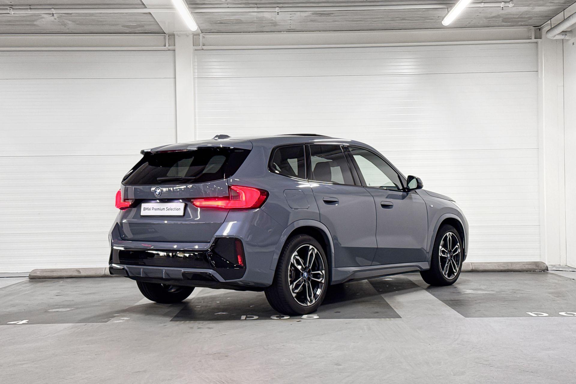 Foto van BMW Ix1 Xdrive30