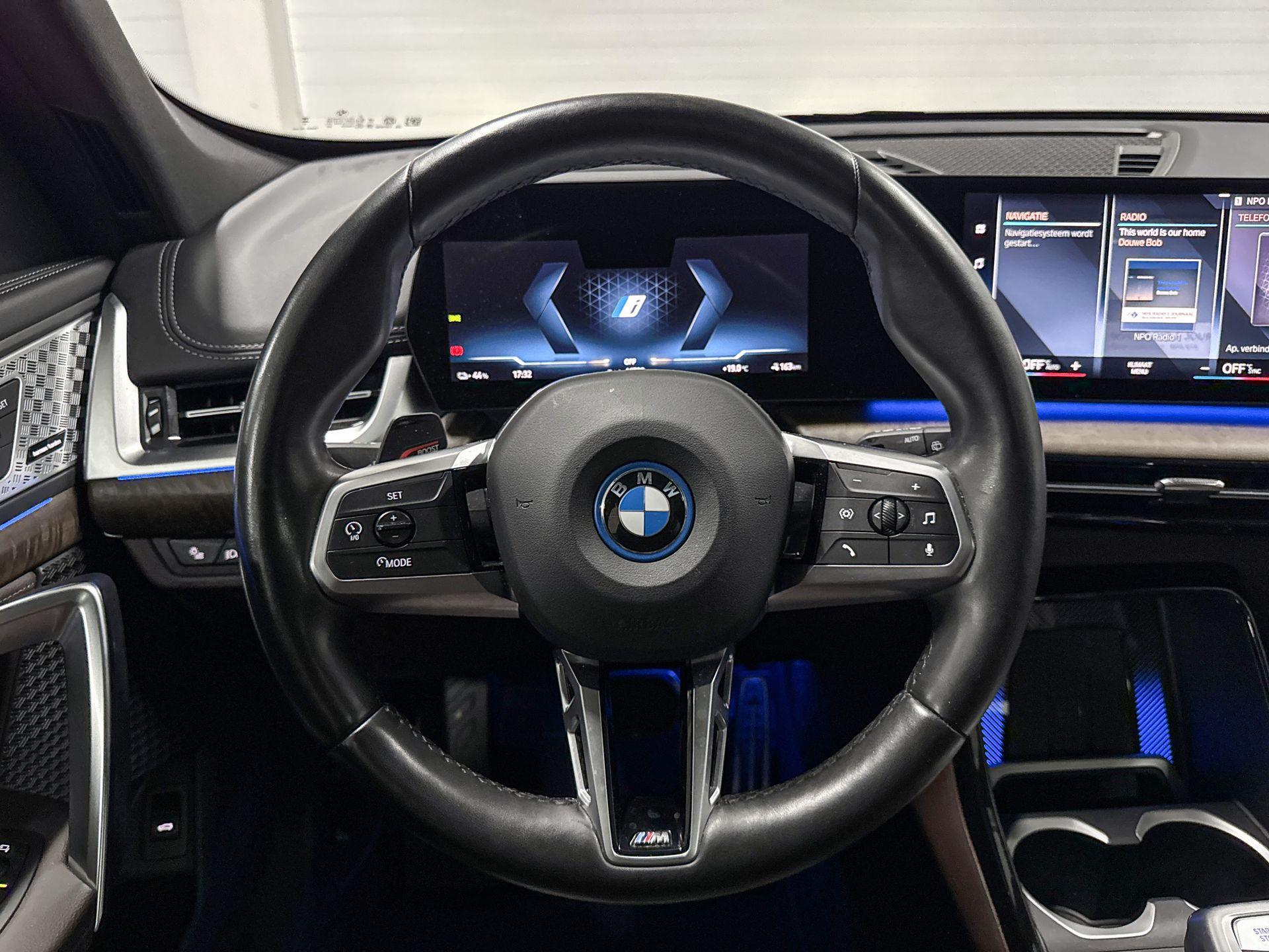 Foto van BMW Ix1 Xdrive30