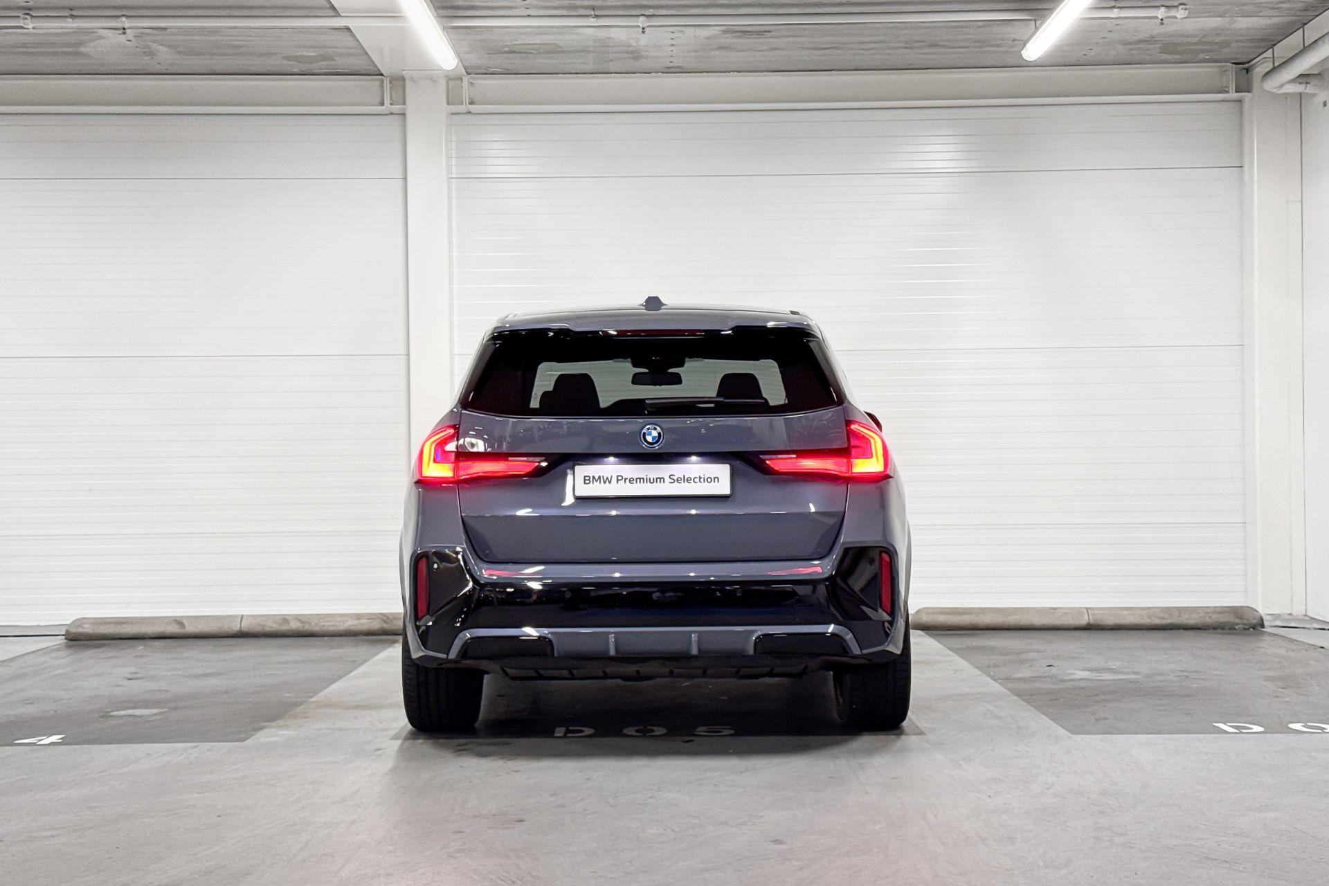 Foto van BMW Ix1 Xdrive30