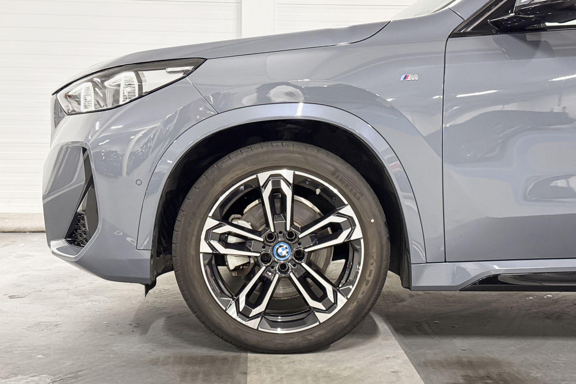 Foto van BMW Ix1 Xdrive30