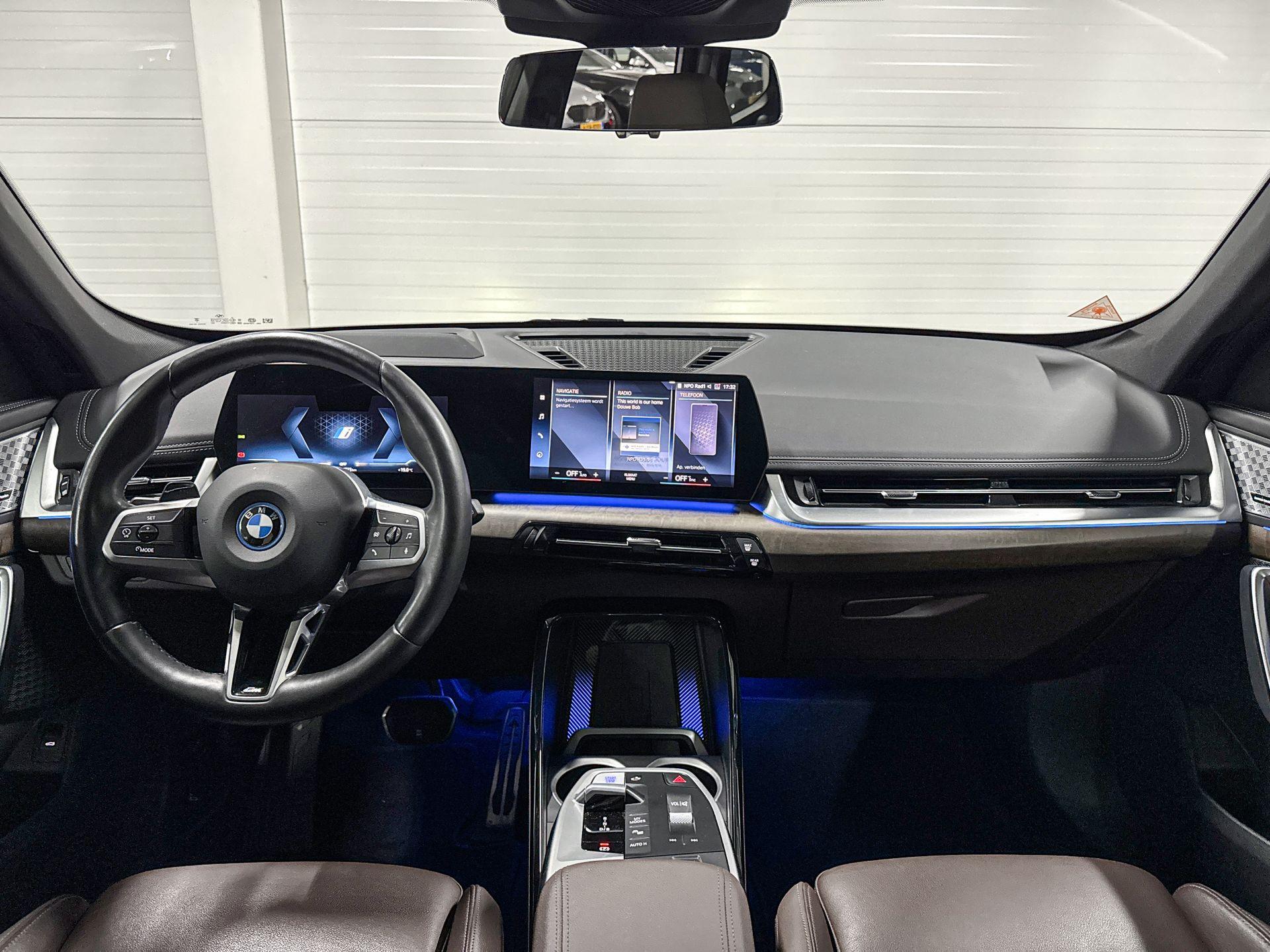 Foto van BMW Ix1 Xdrive30