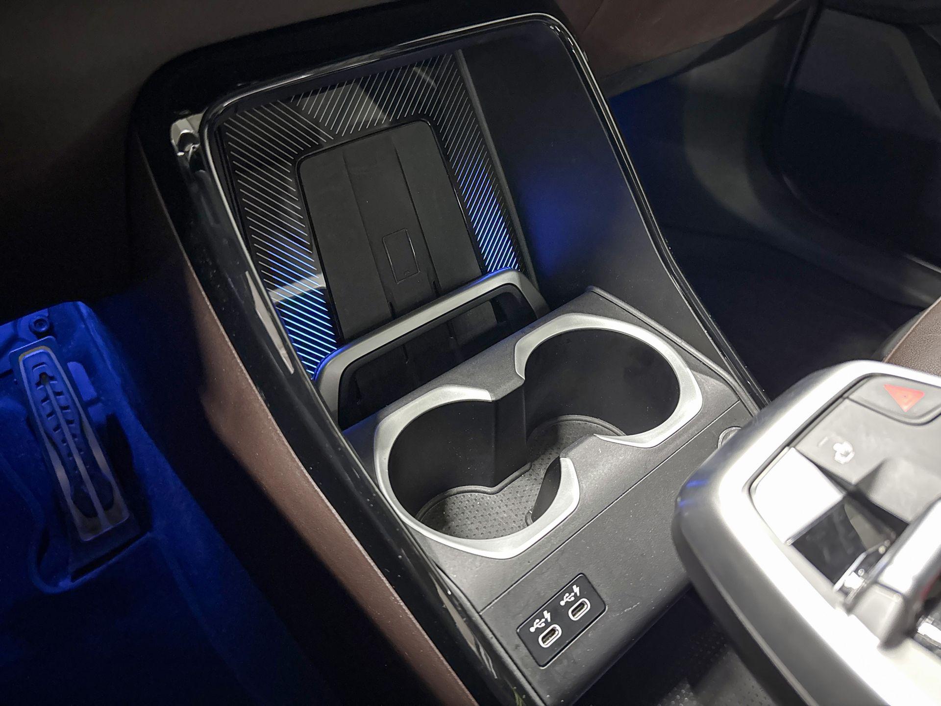 Foto van BMW Ix1 Xdrive30