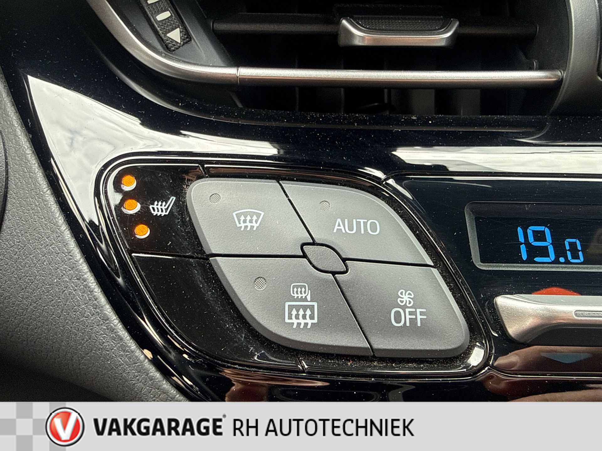 Foto van Toyota Toyota C-hr