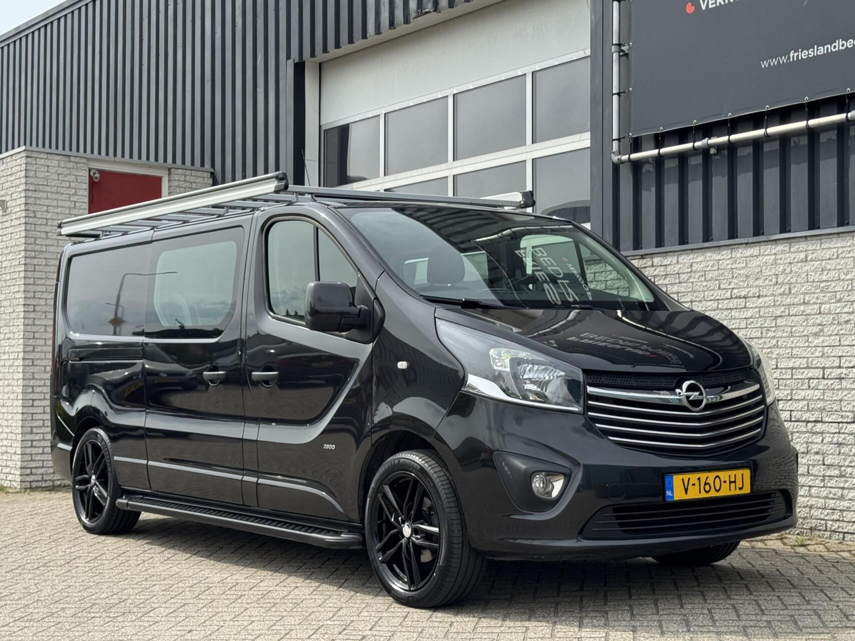 Foto van Opel Vivaro-b
