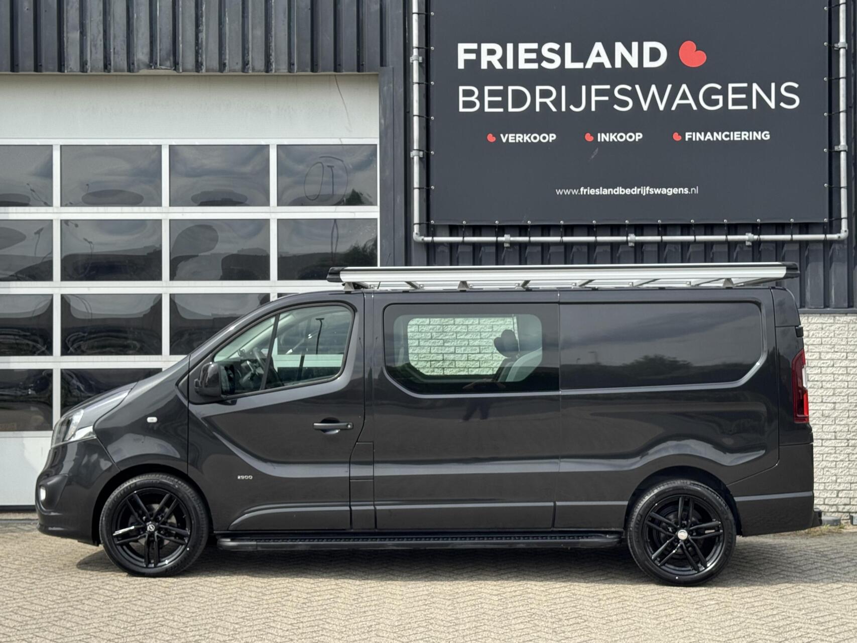 Foto van Opel Vivaro-b