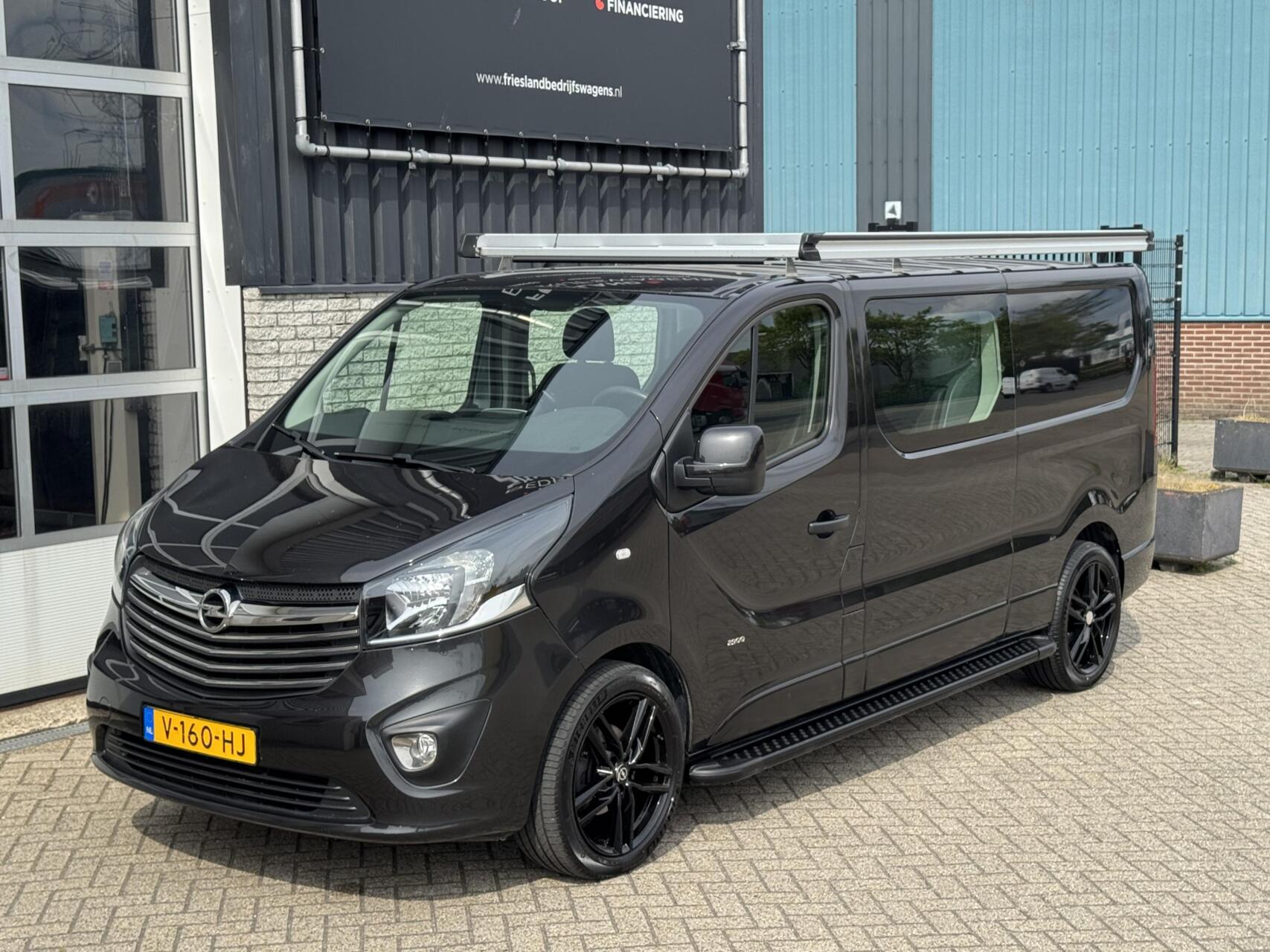 Foto van Opel Vivaro-b