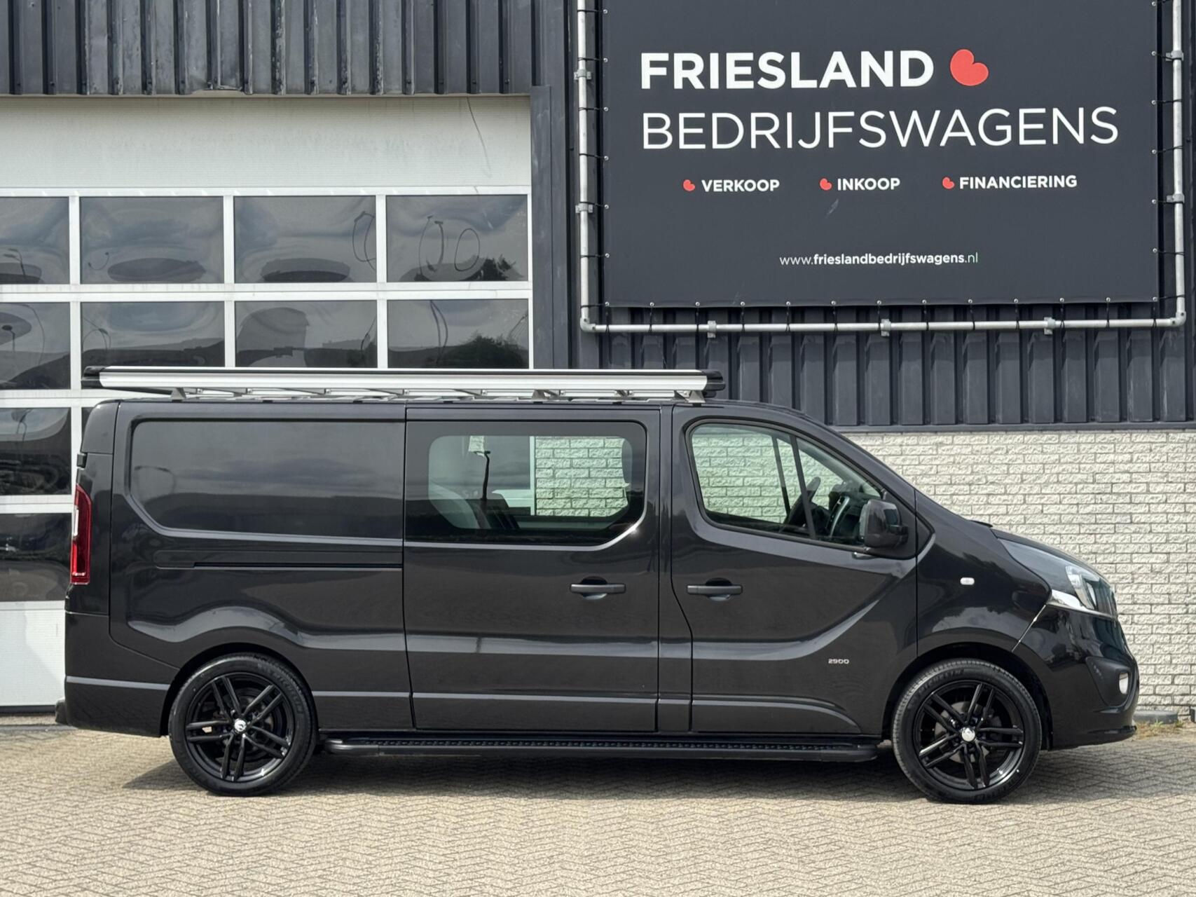 Foto van Opel Vivaro-b