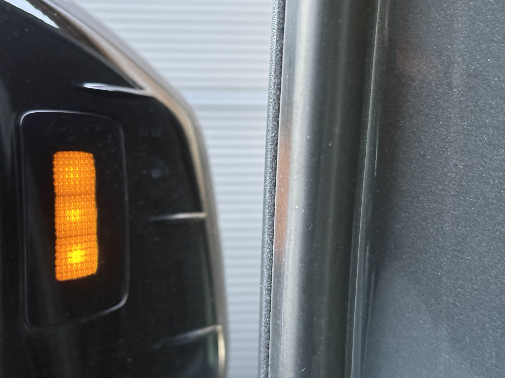 Foto van Volkswagen Caddy Modified Partition Wall