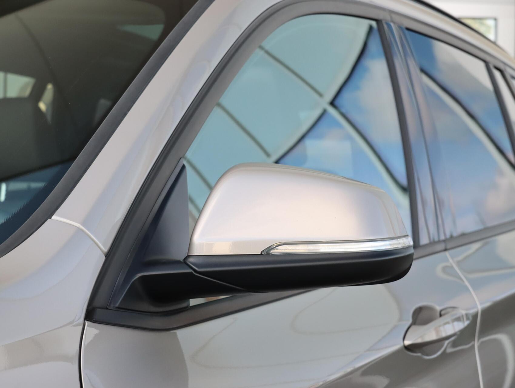 Foto van BMW X1 Xdrive25e