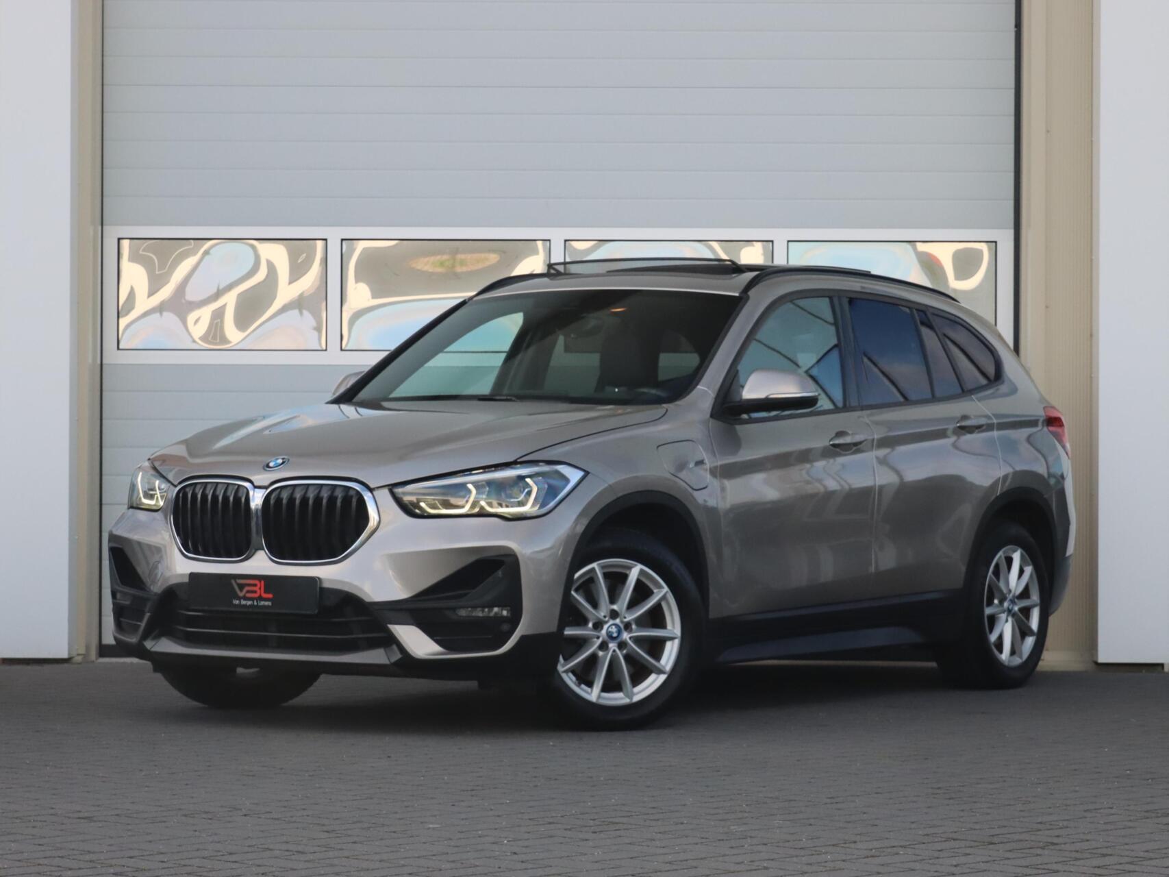 Foto van BMW X1 Xdrive25e
