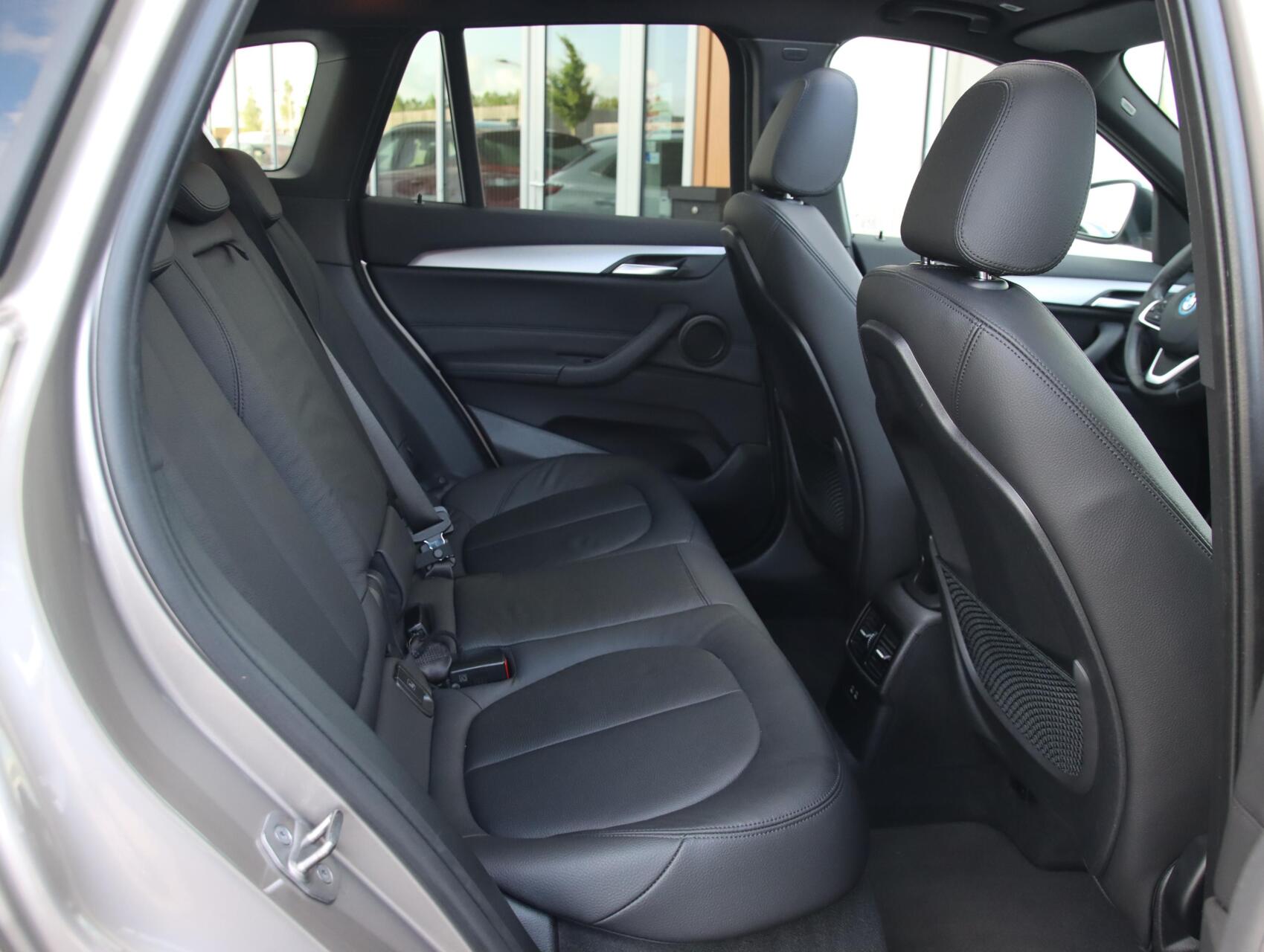 Foto van BMW X1 Xdrive25e