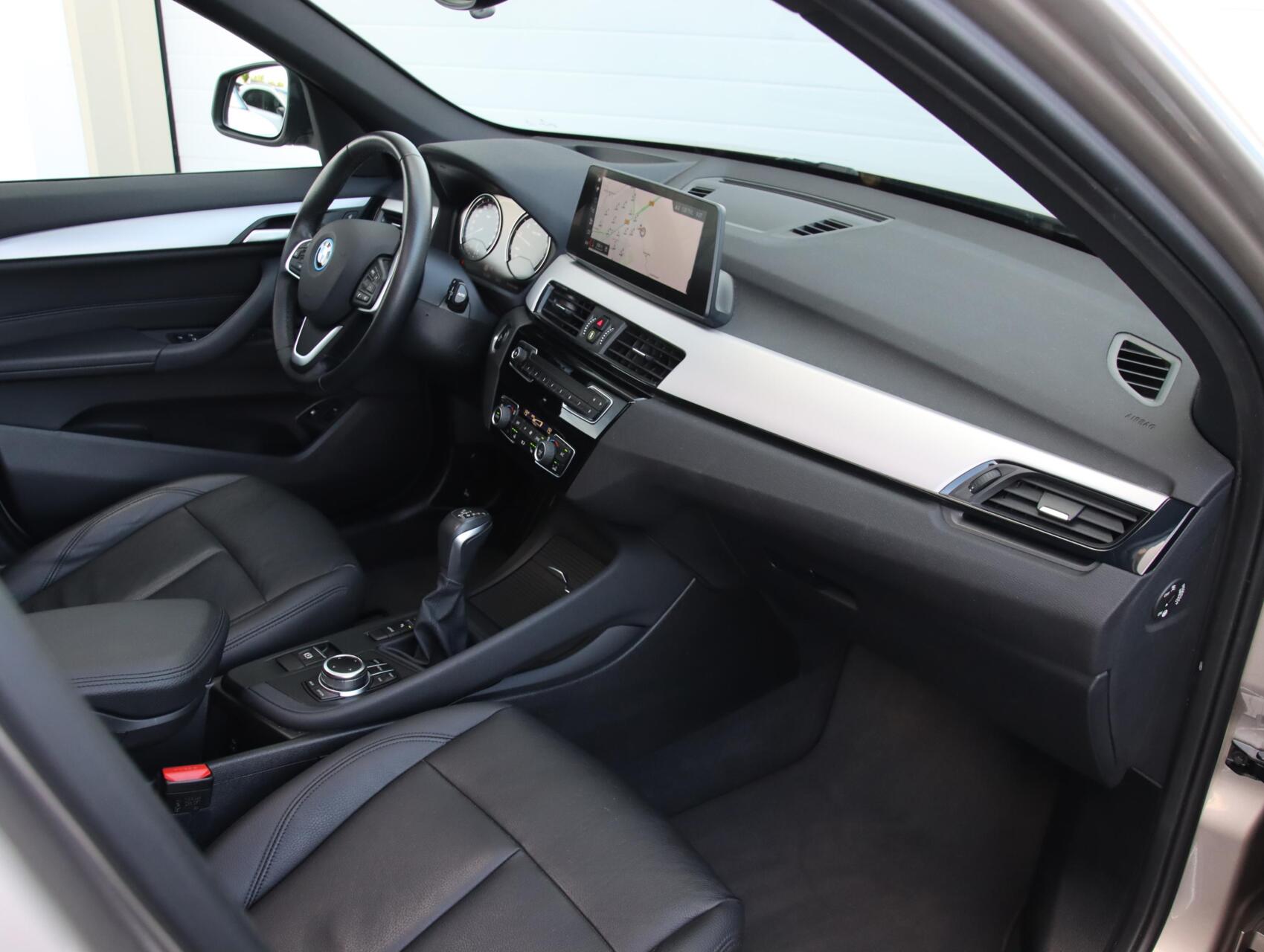 Foto van BMW X1 Xdrive25e