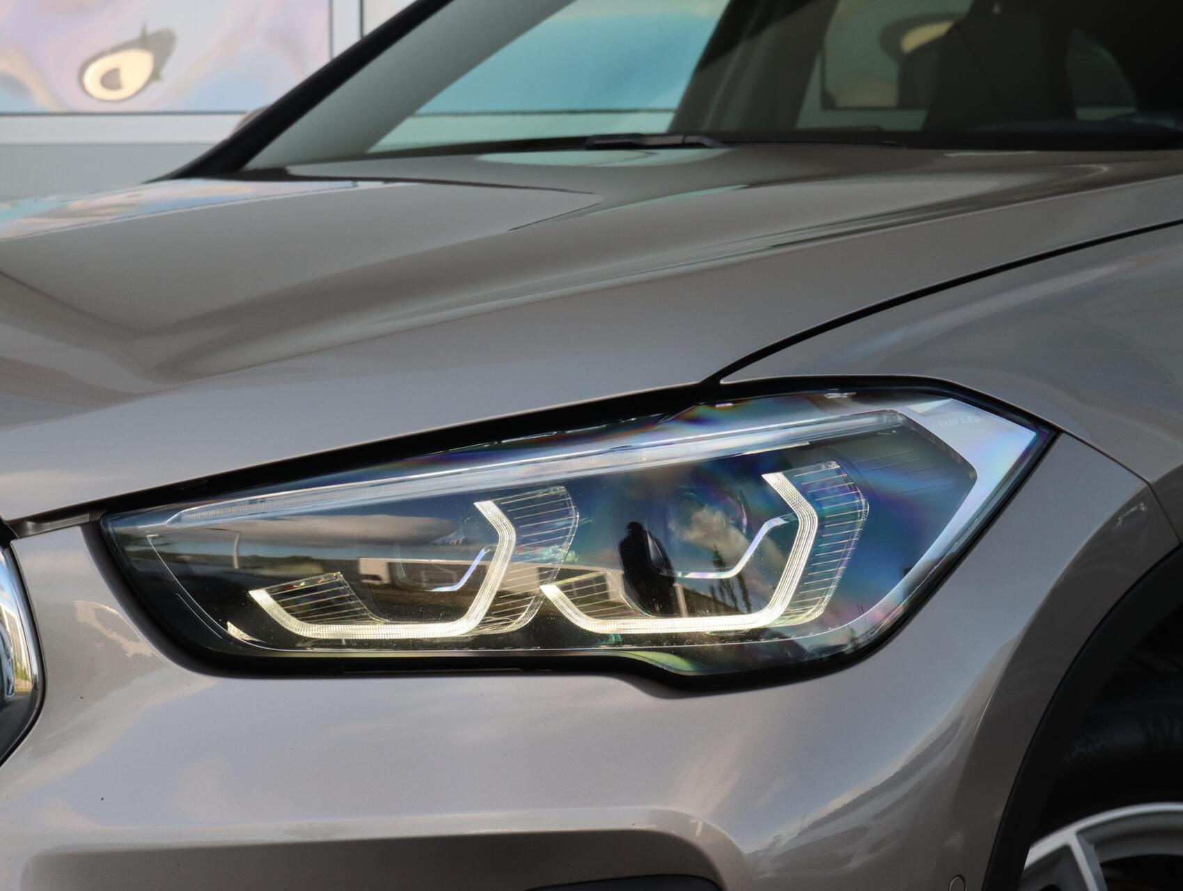 Foto van BMW X1 Xdrive25e