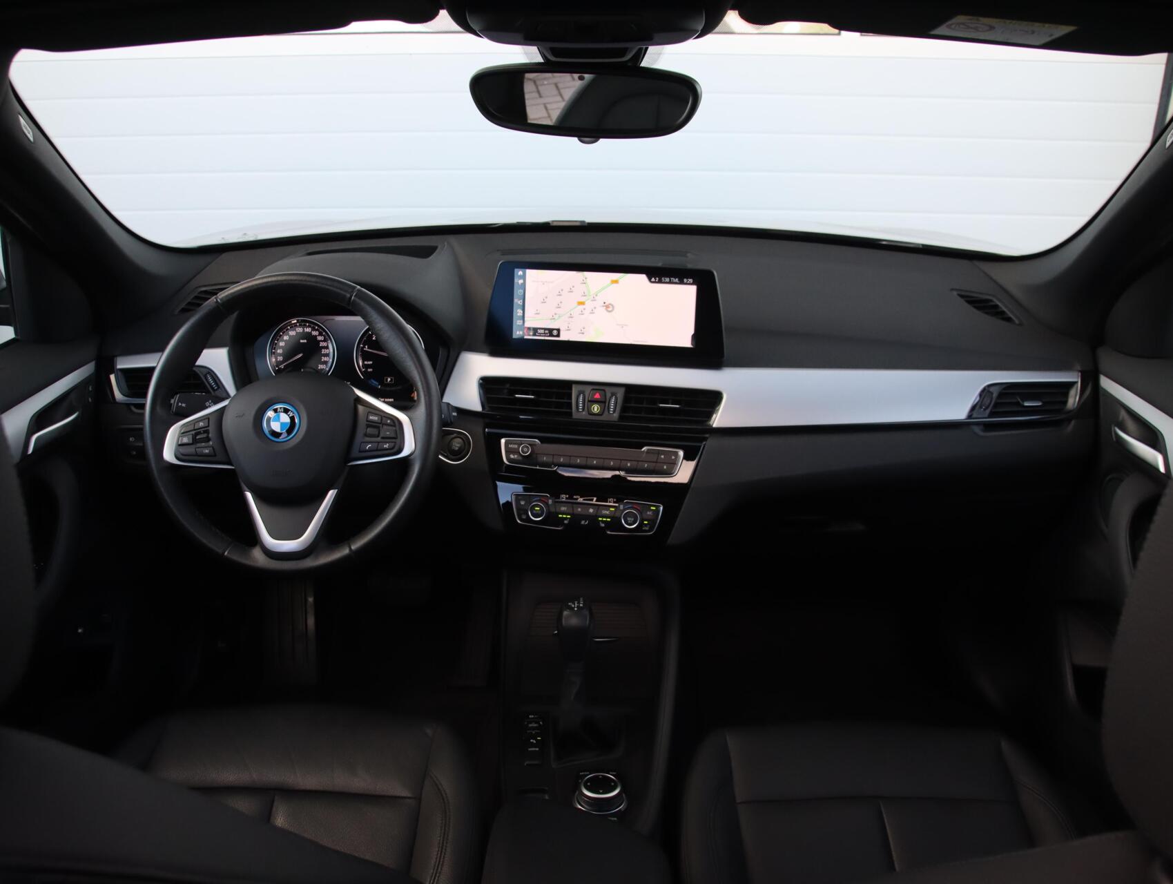 Foto van BMW X1 Xdrive25e