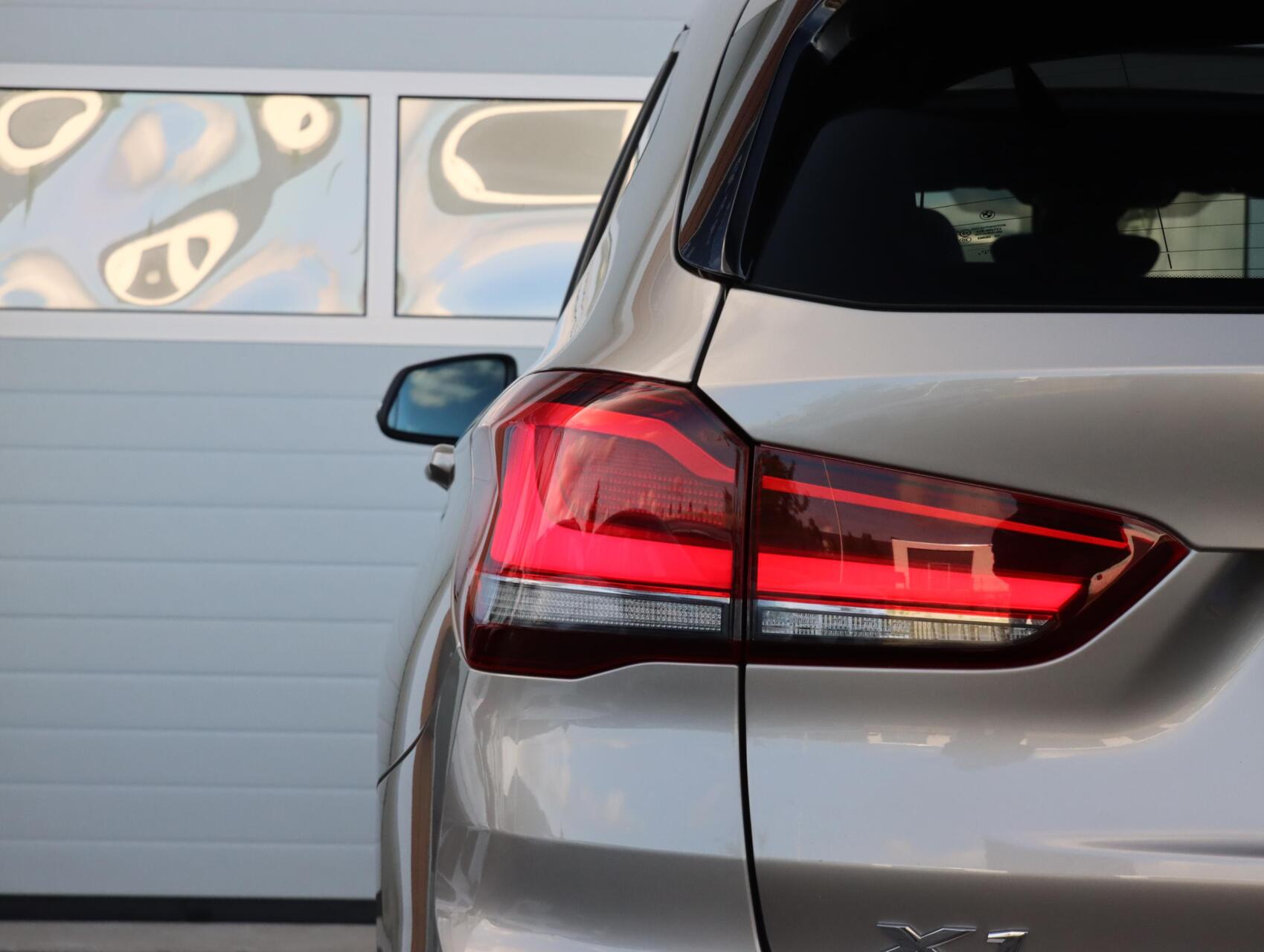 Foto van BMW X1 Xdrive25e