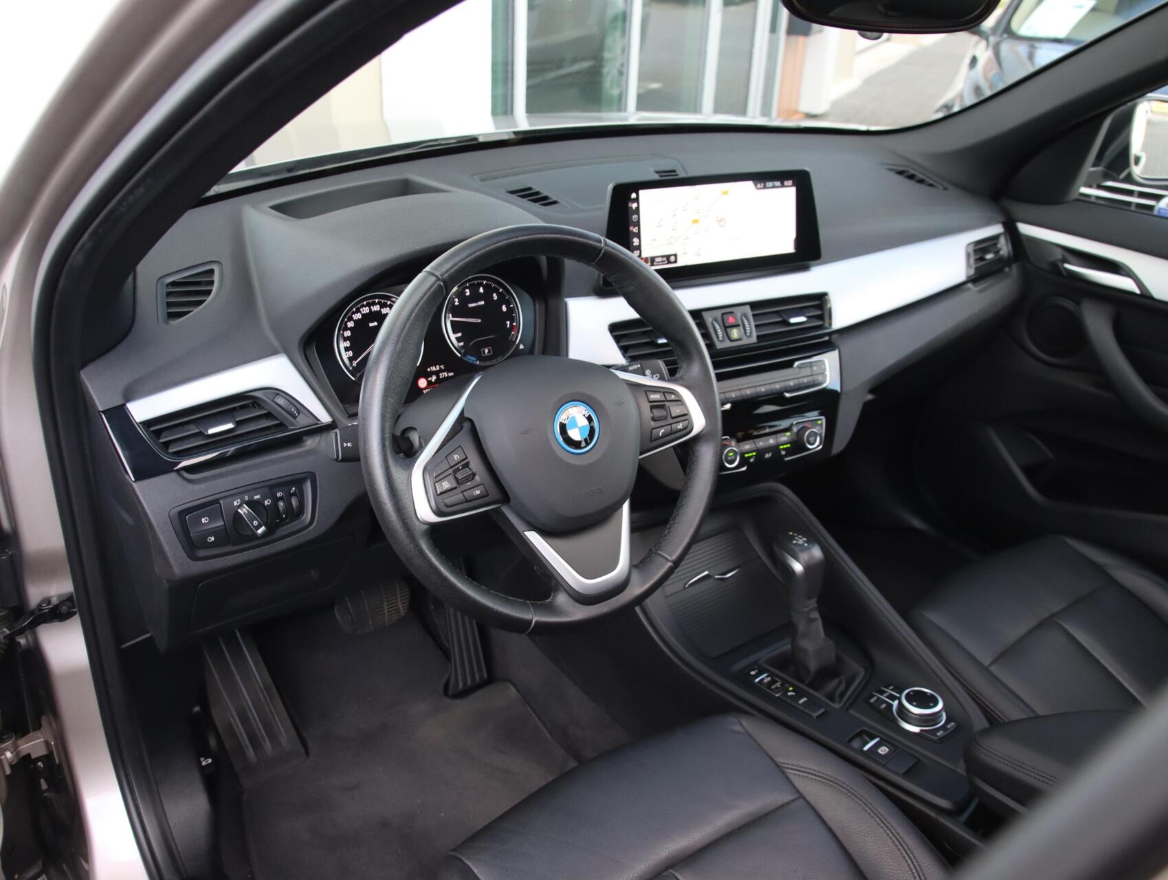 Foto van BMW X1 Xdrive25e
