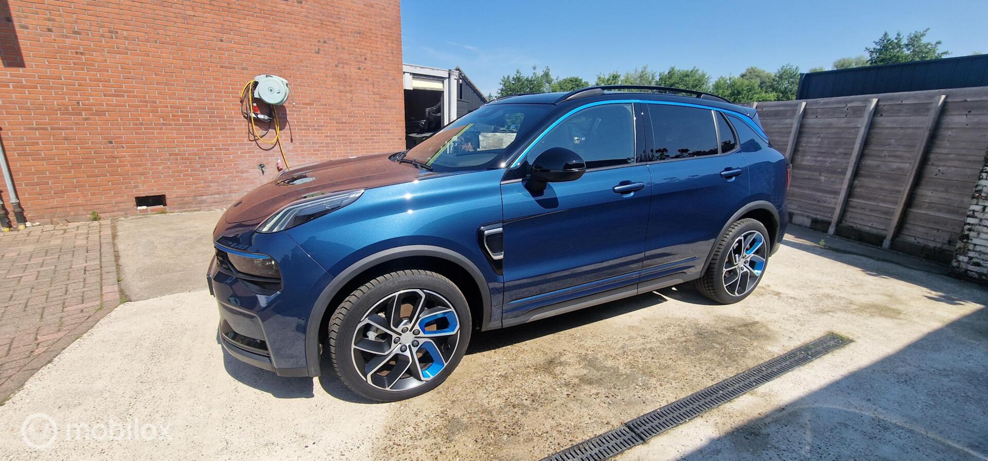 Foto van LYNK & Co 01