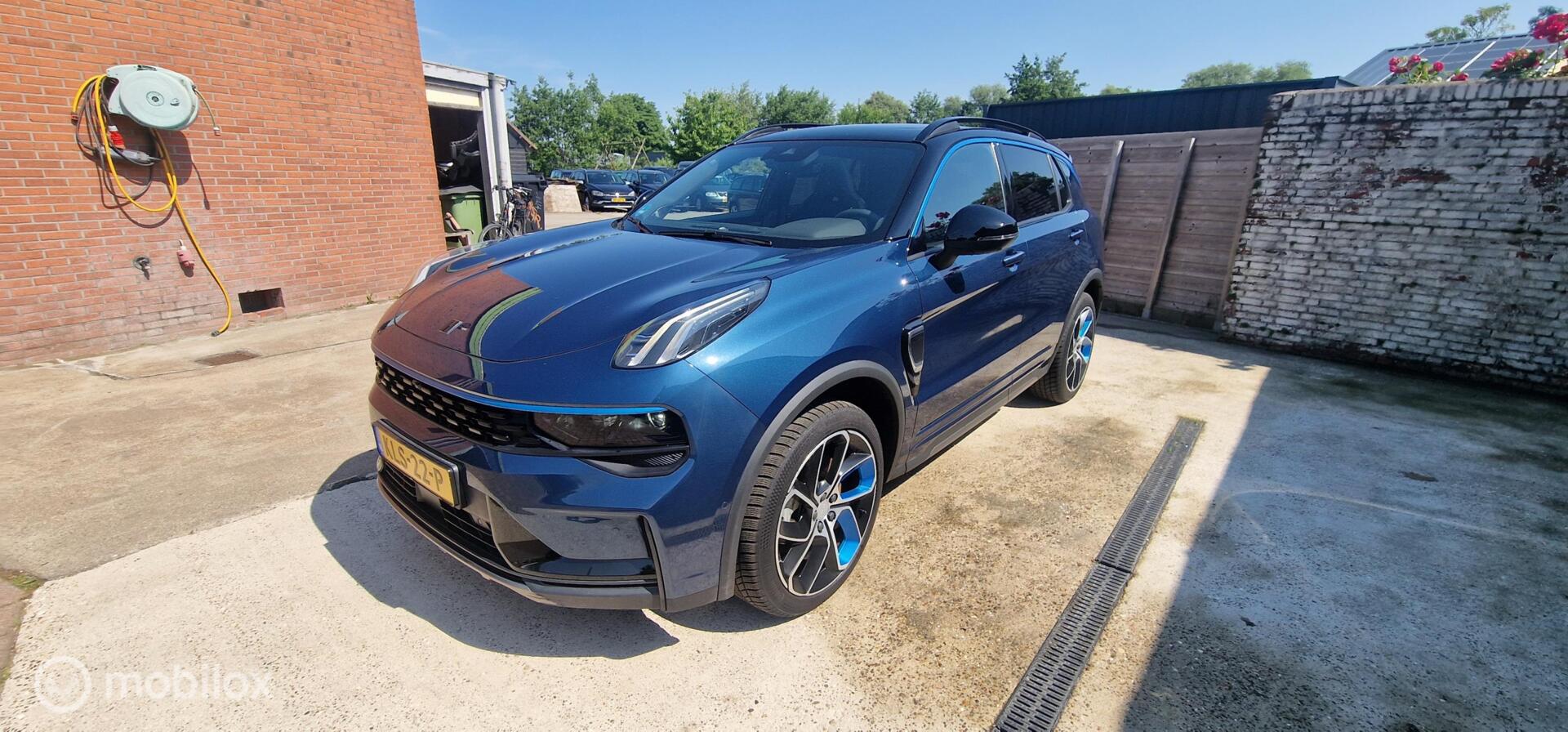 Foto van LYNK & Co 01
