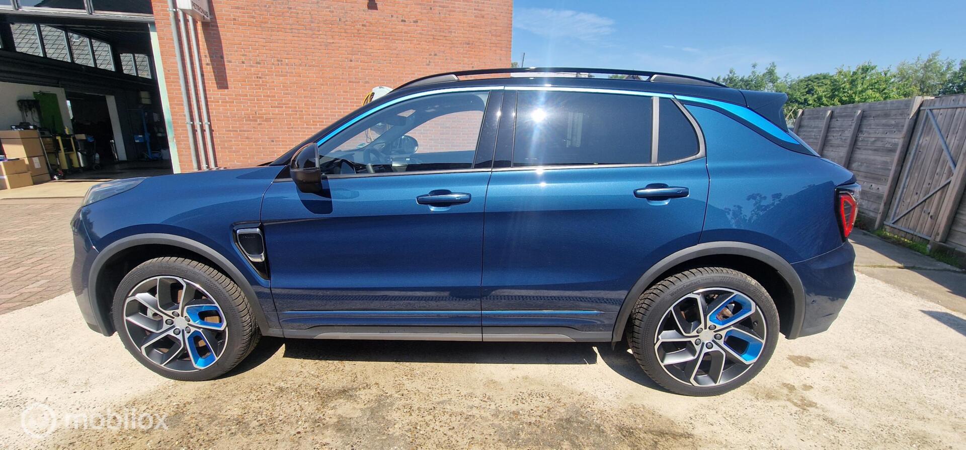 Foto van LYNK & Co 01