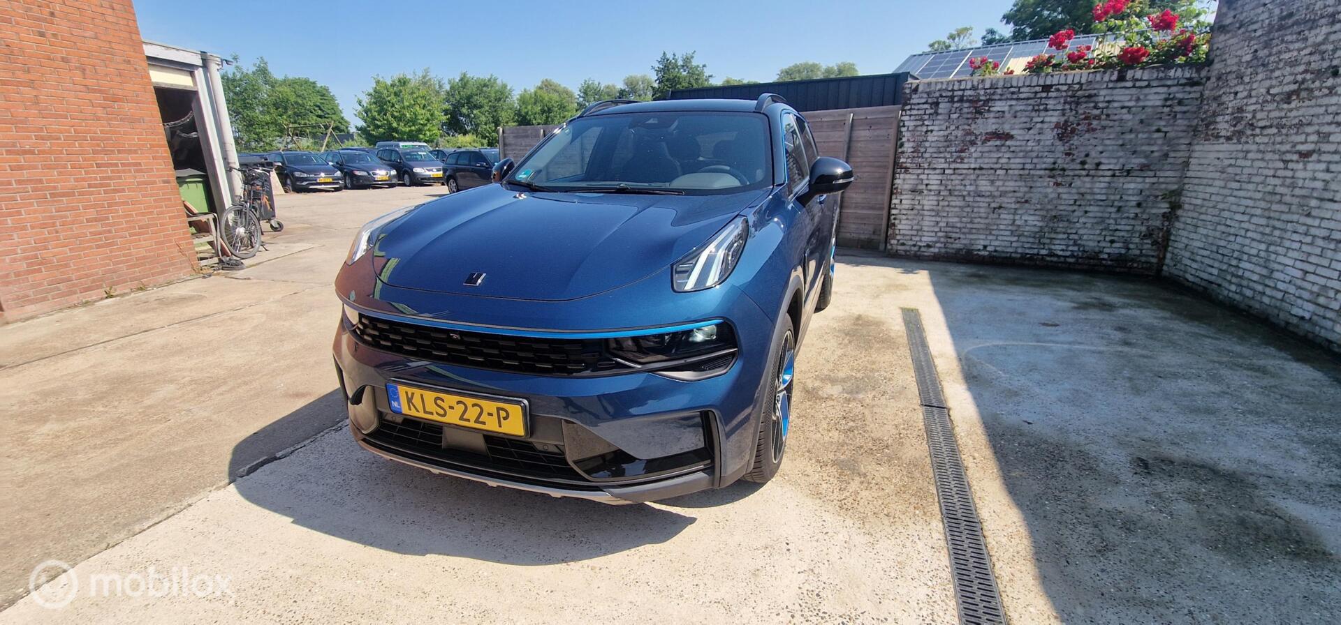 Foto van LYNK & Co 01