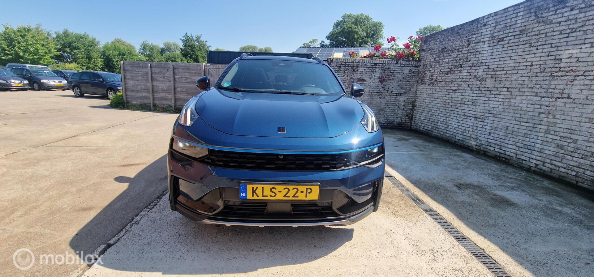 Foto van LYNK & Co 01