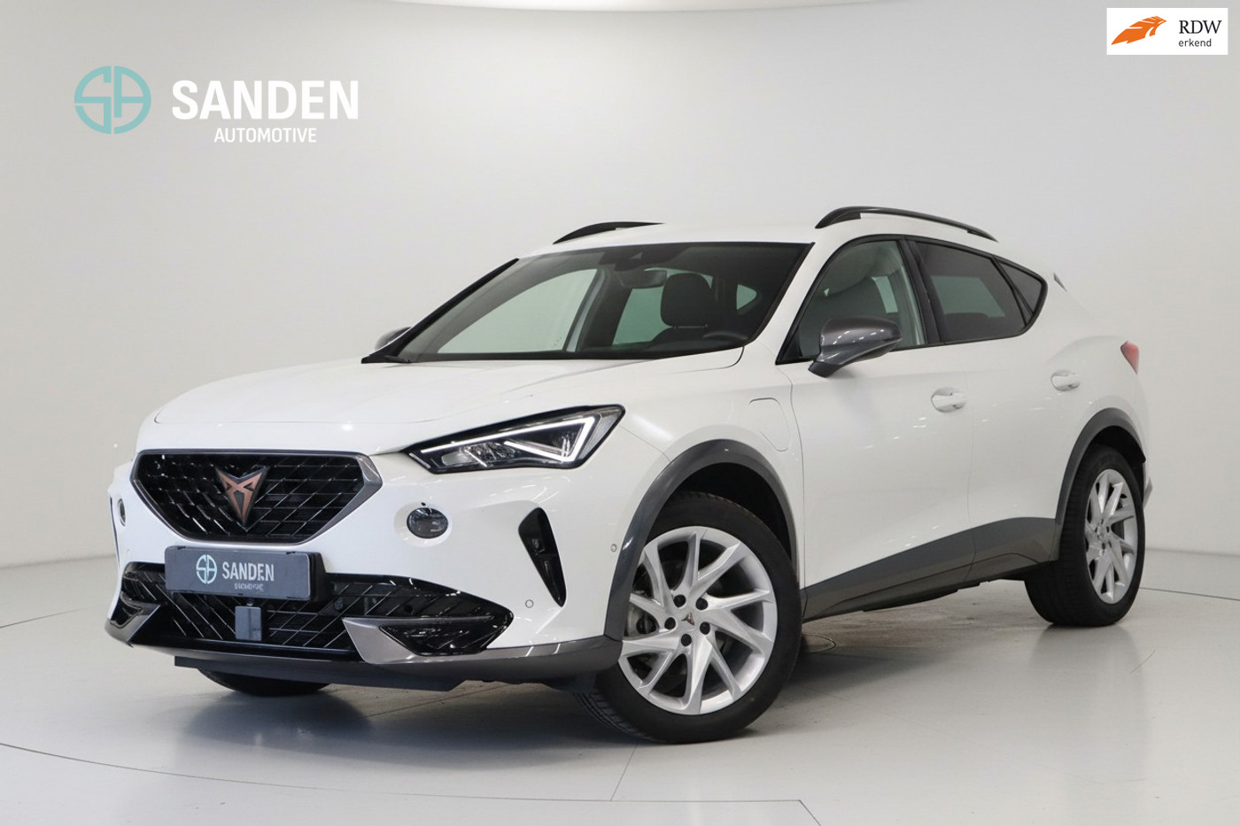 Foto van CUPRA FORMENTOR E-HYBRID