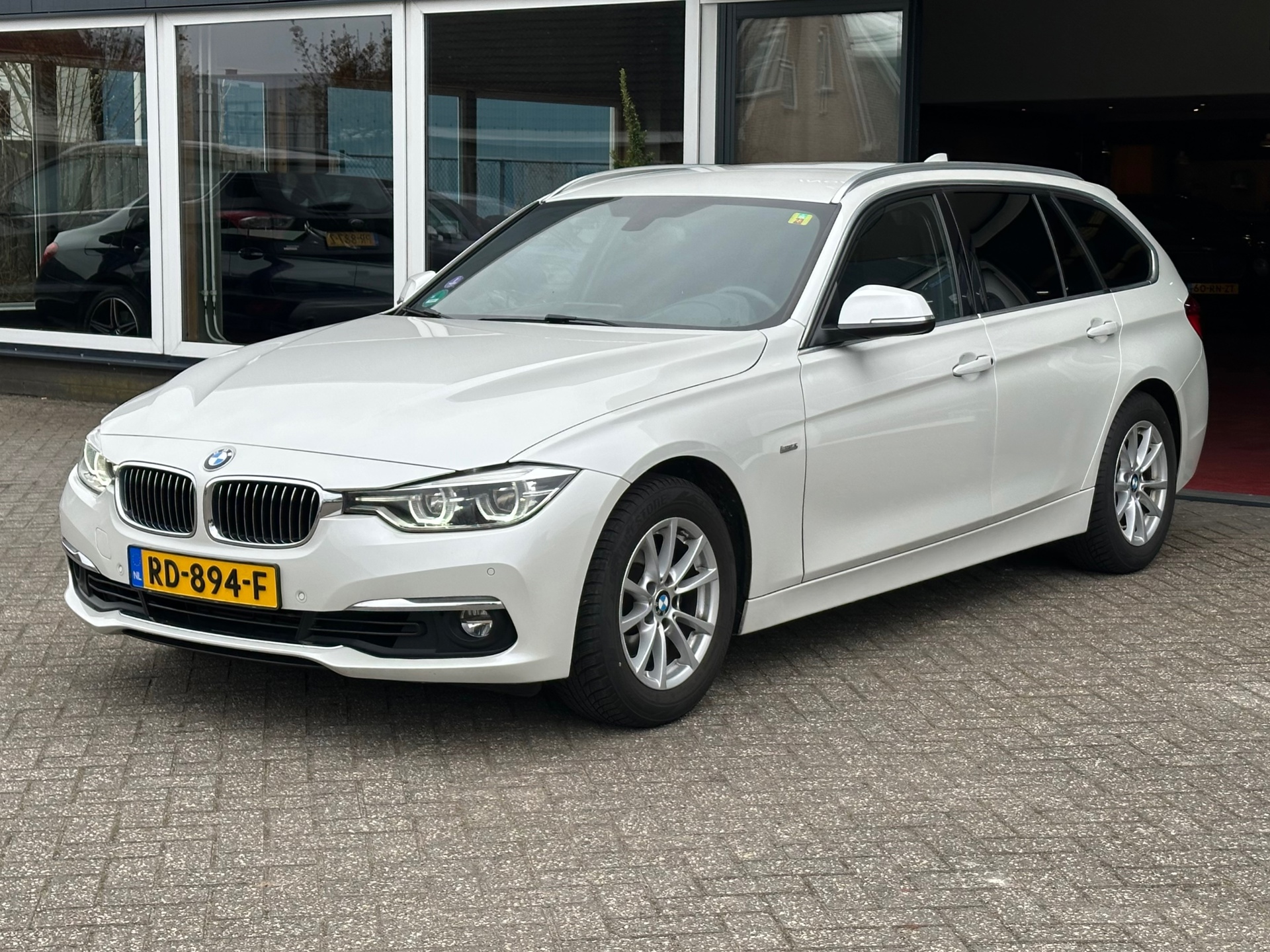Foto van BMW 318i