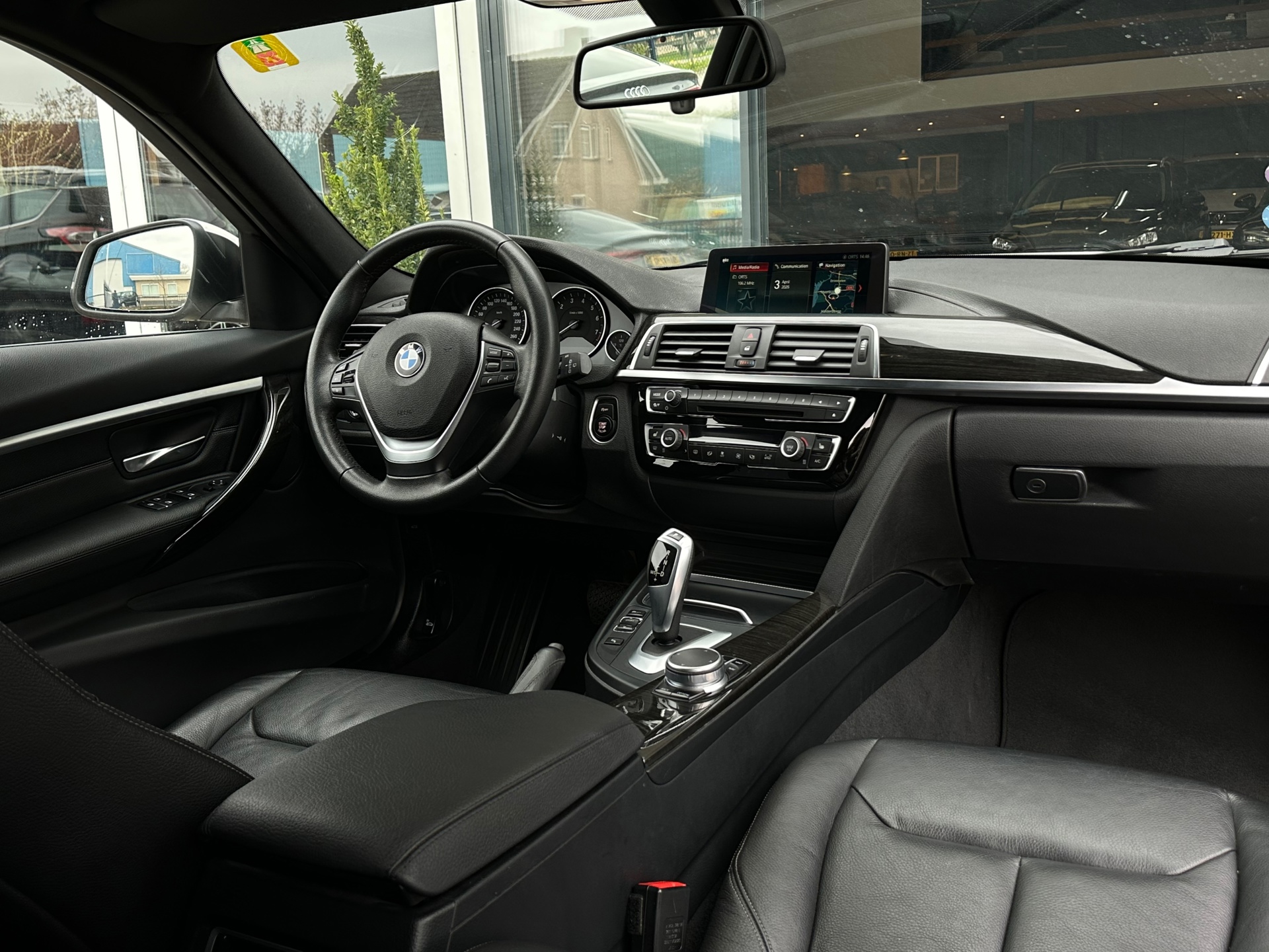 Foto van BMW 318i